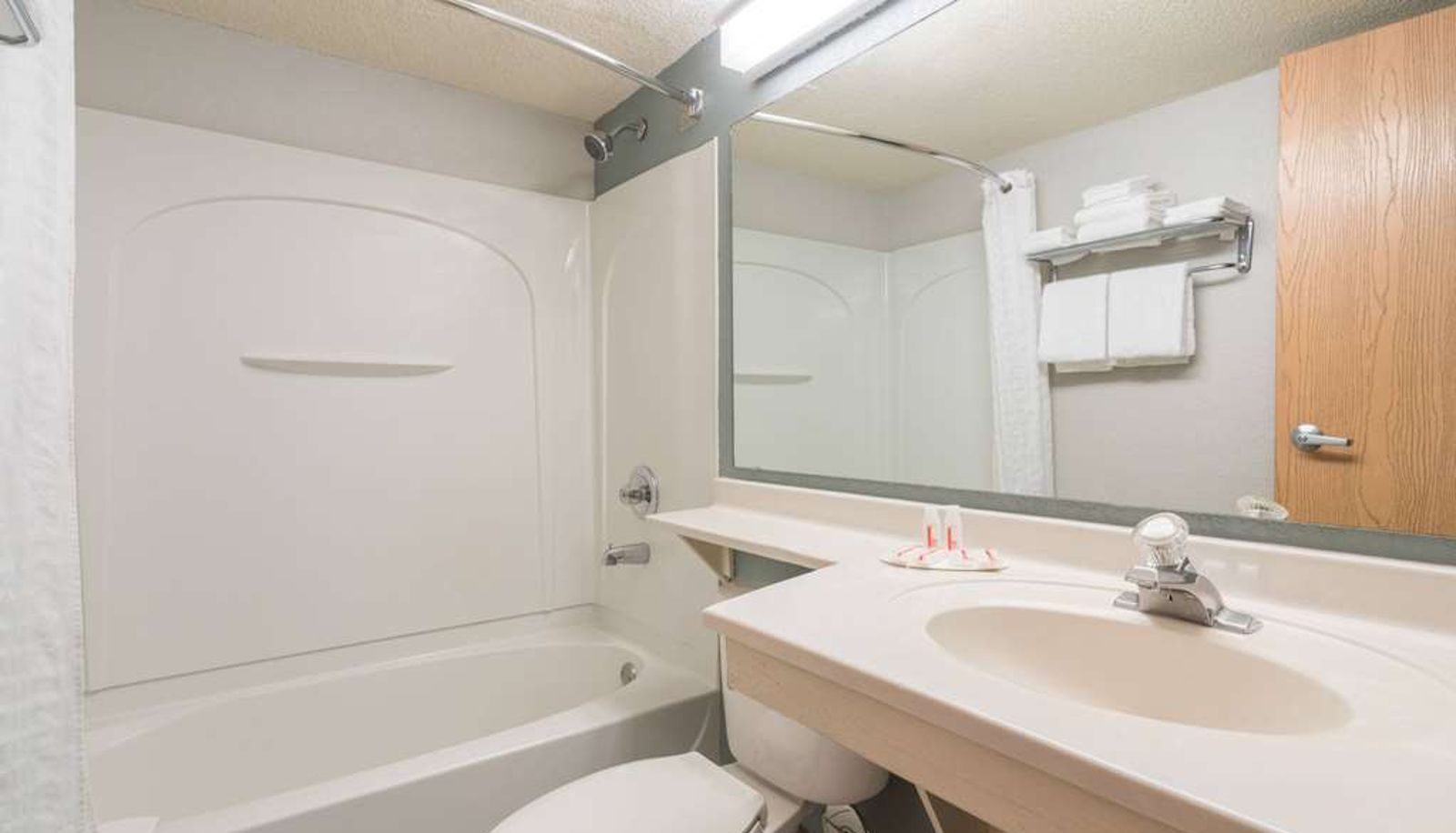 Zimmer - Super 8 by Wyndham Bloomington/Airport