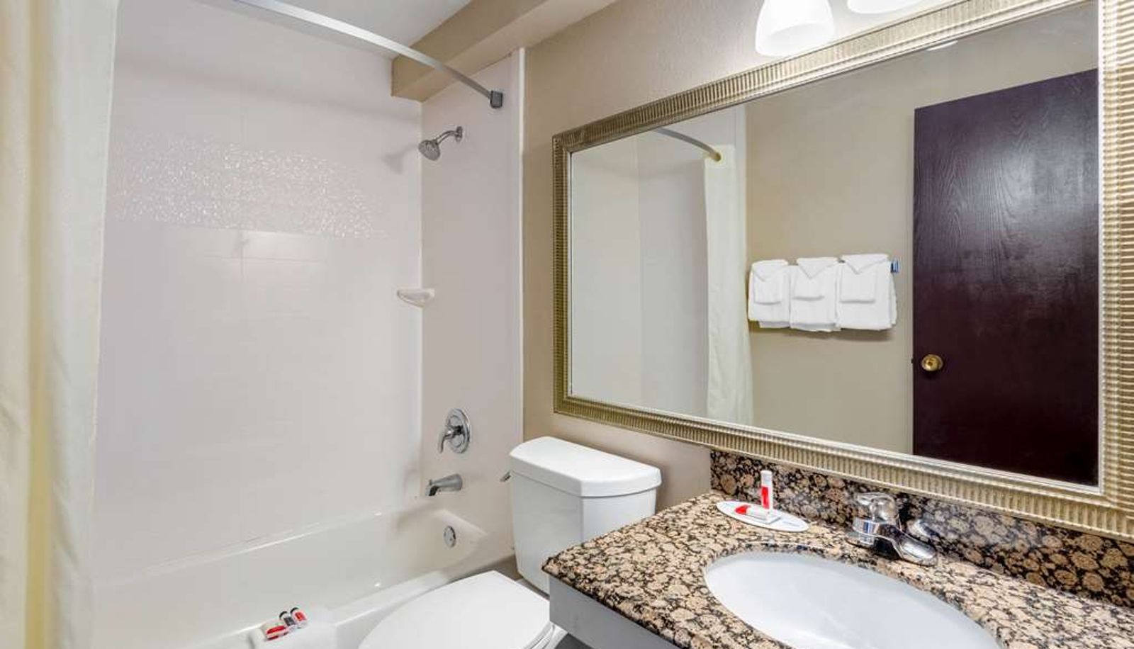 Zimmer - Baymont by Wyndham Rochester Mayo Clinic Area