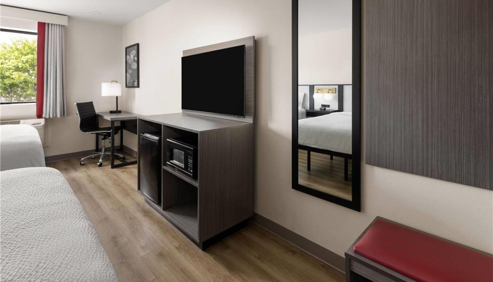 Room - Ramada by Wyndham York Harrisburg Hershey