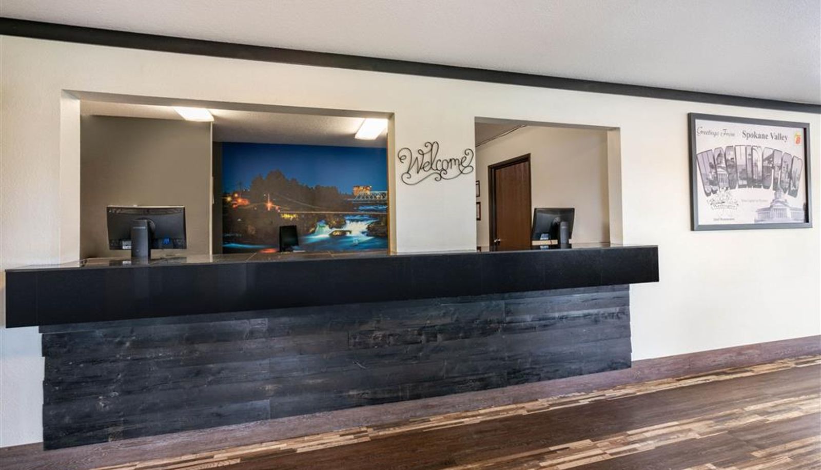 Hall - Super 8 by Wyndham Spokane Valley