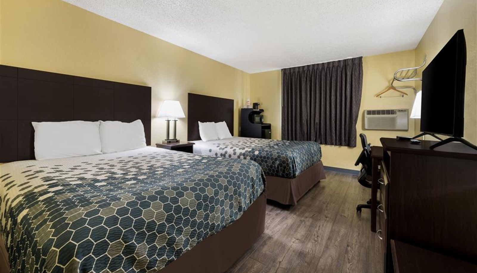 Zimmer - Econo Lodge Spotsylvania Town Center