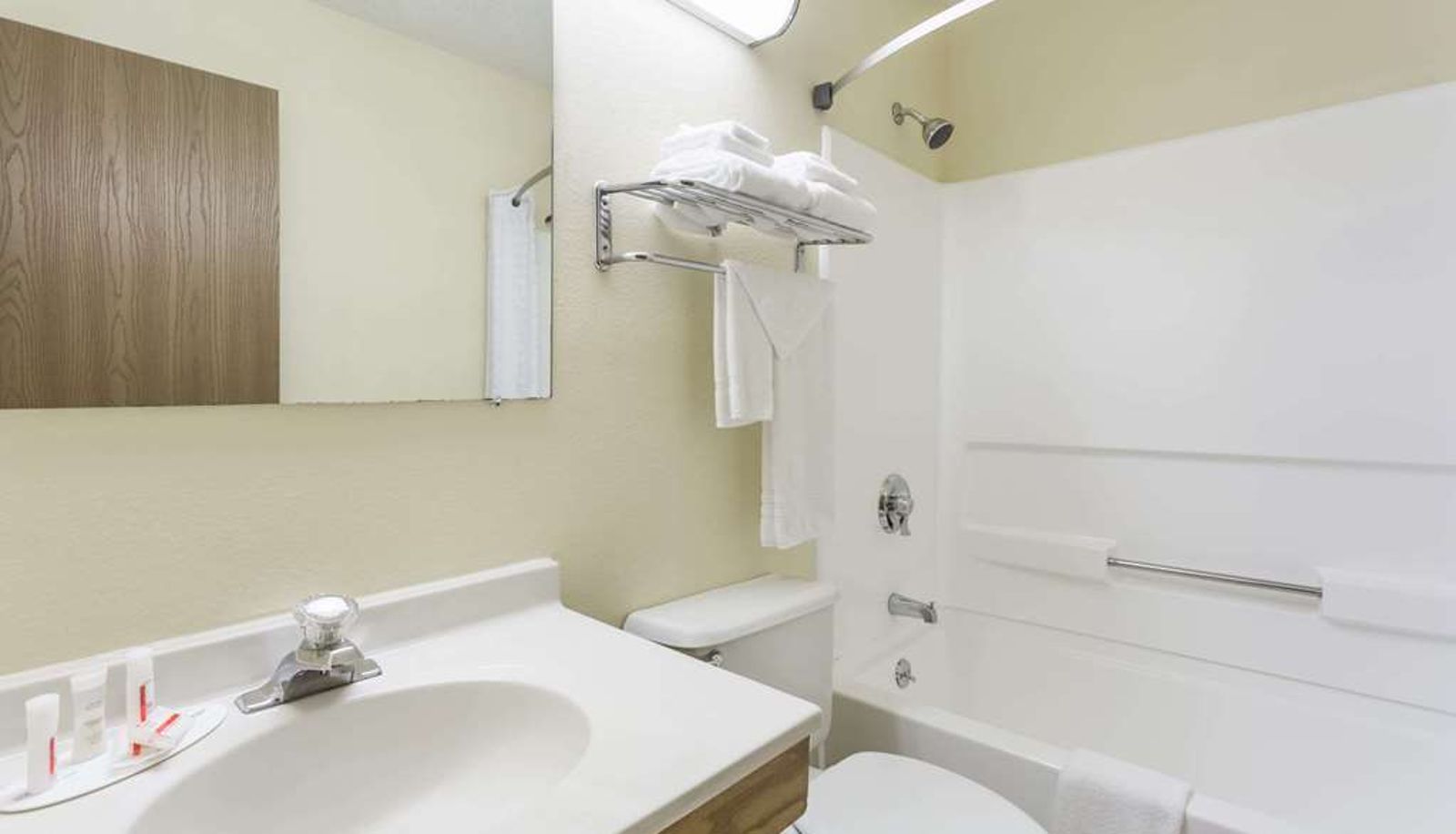 Kamer - Super 8 by Wyndham Danville VA