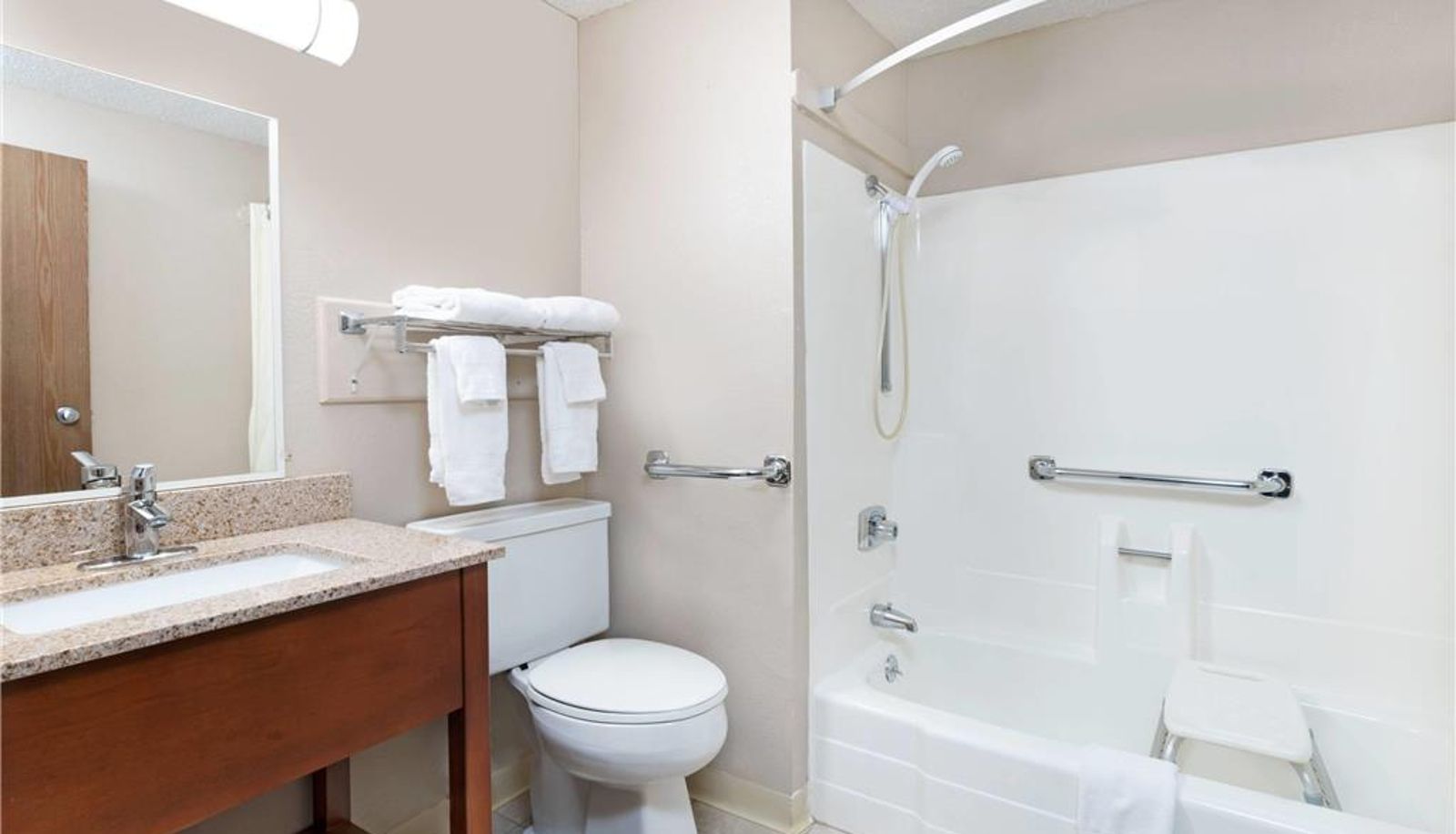 Room - Super 8 by Wyndham Miles City