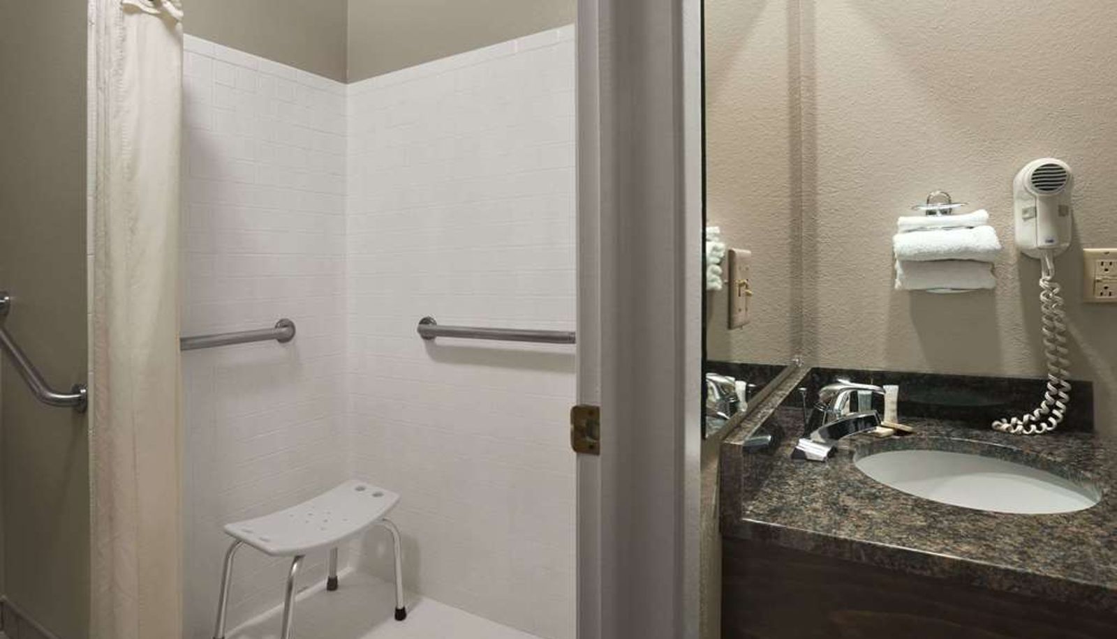 Room - Super 8 by Wyndham Pocatello