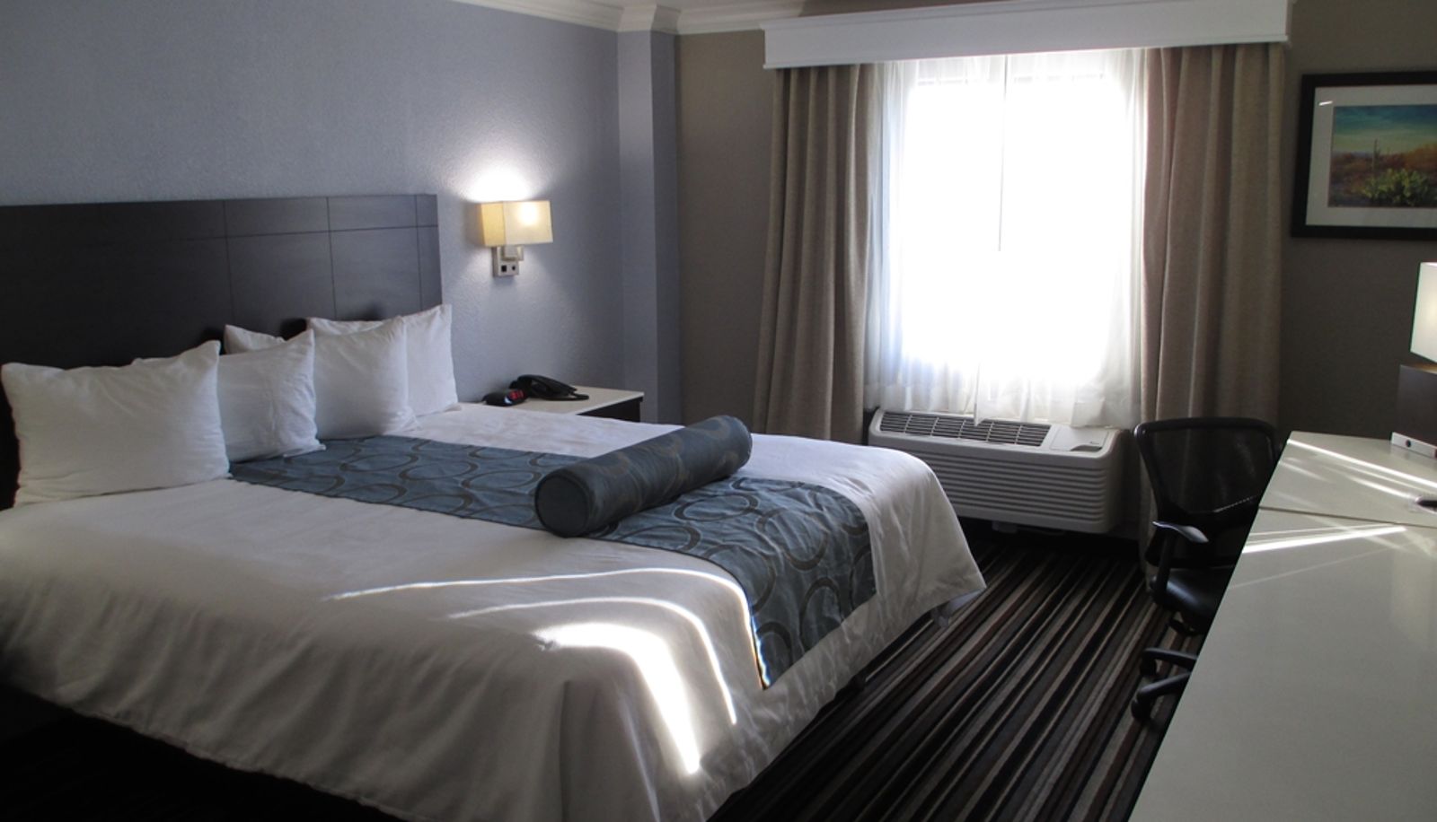 Room - Best Western Plus Diamond Valley Inn