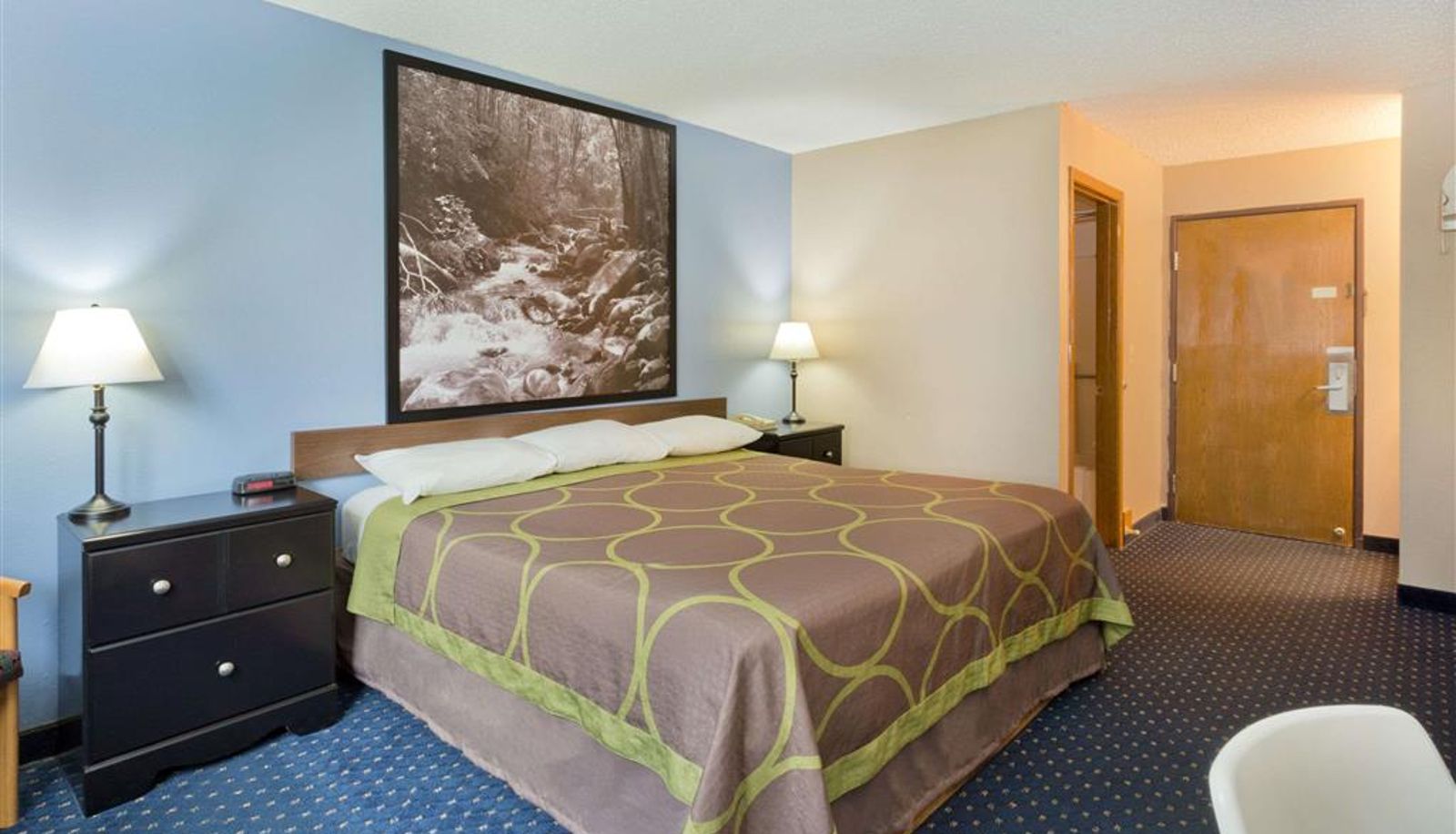Room - Super 8 by Wyndham Rockford I-90/Casino District