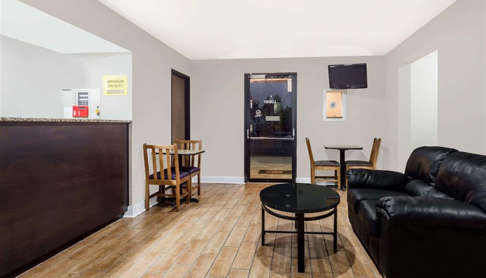 Hall - Super 8 by Wyndham Augusta/Ft Eisenhower Area