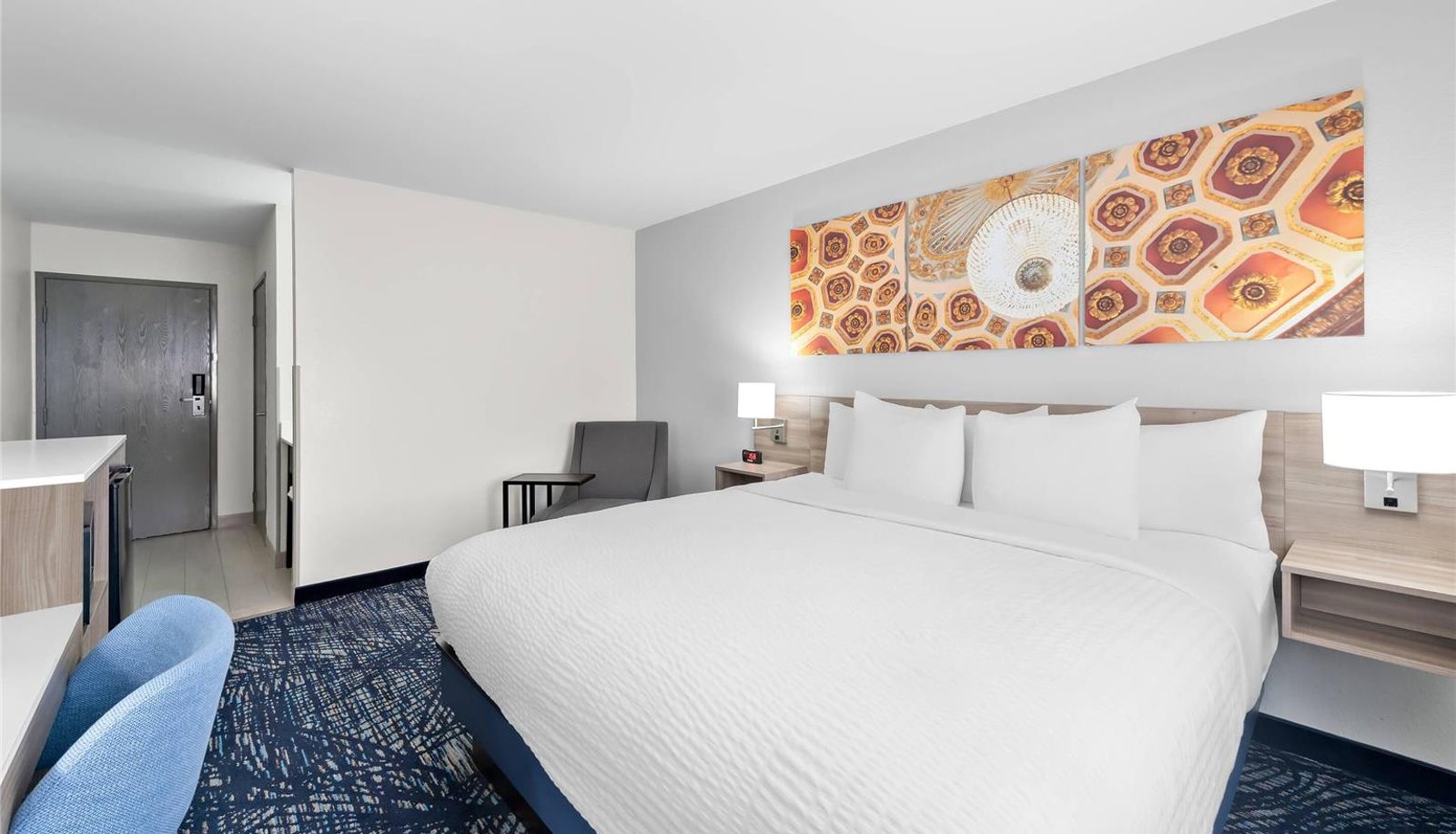 Room - Clarion Pointe