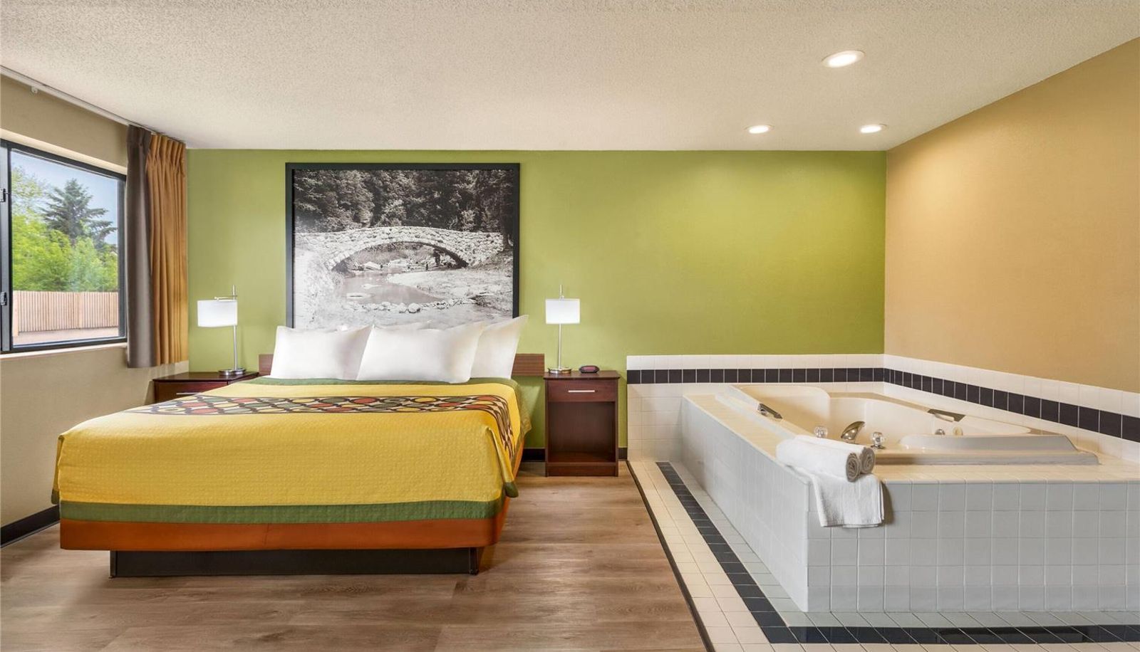 Suite - Super 8 by Wyndham Ankeny/Des Moines Area