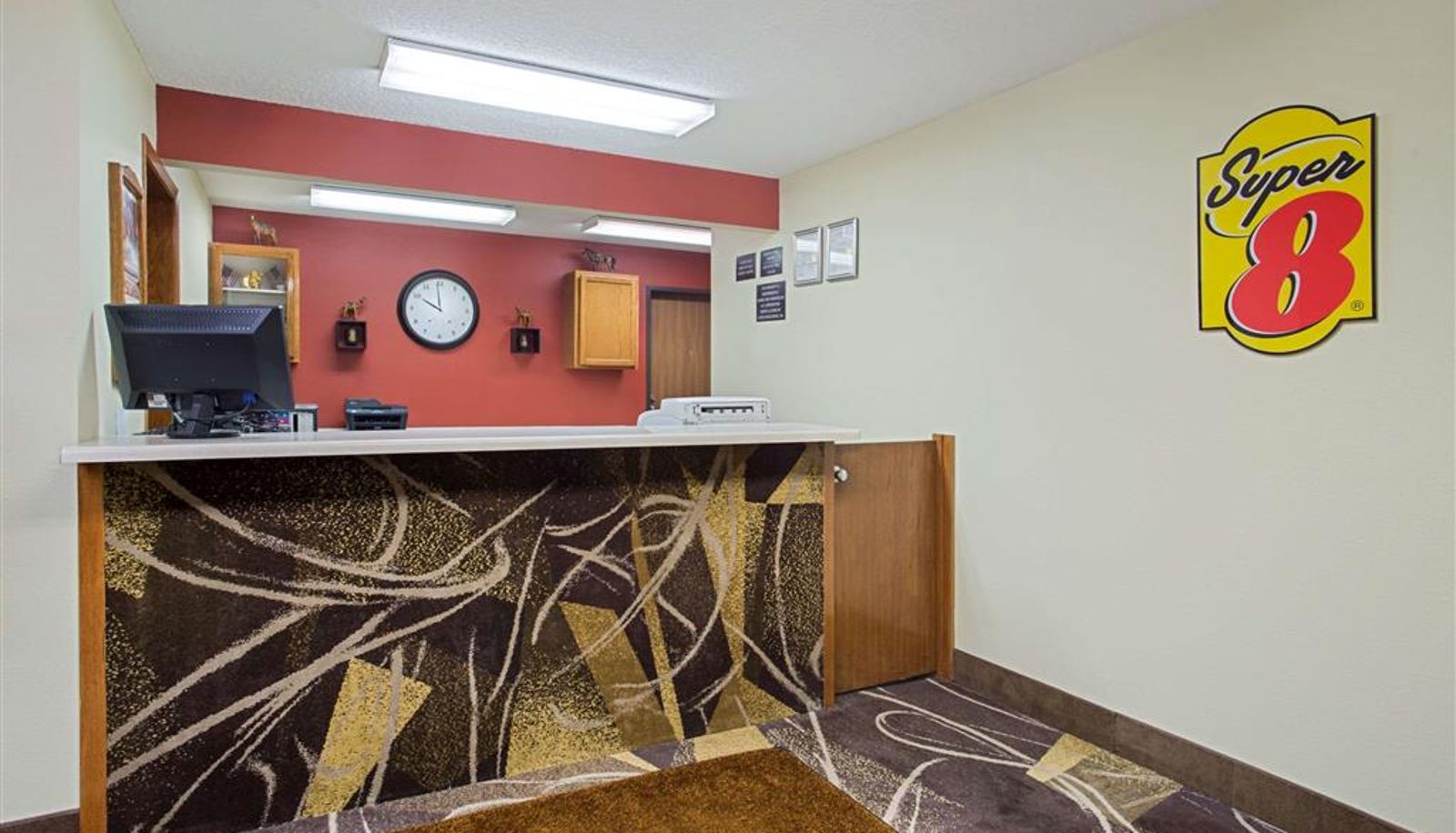 Lobby - Super 8 by Wyndham Charles City