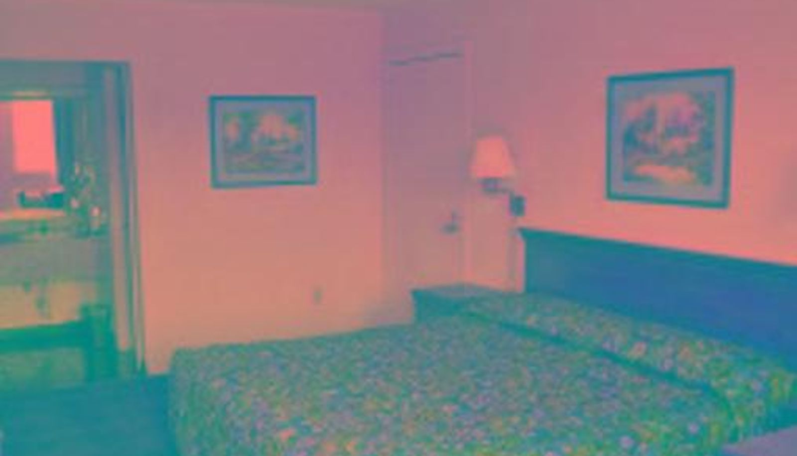 Camera - Country Hearth Inn and Suites
