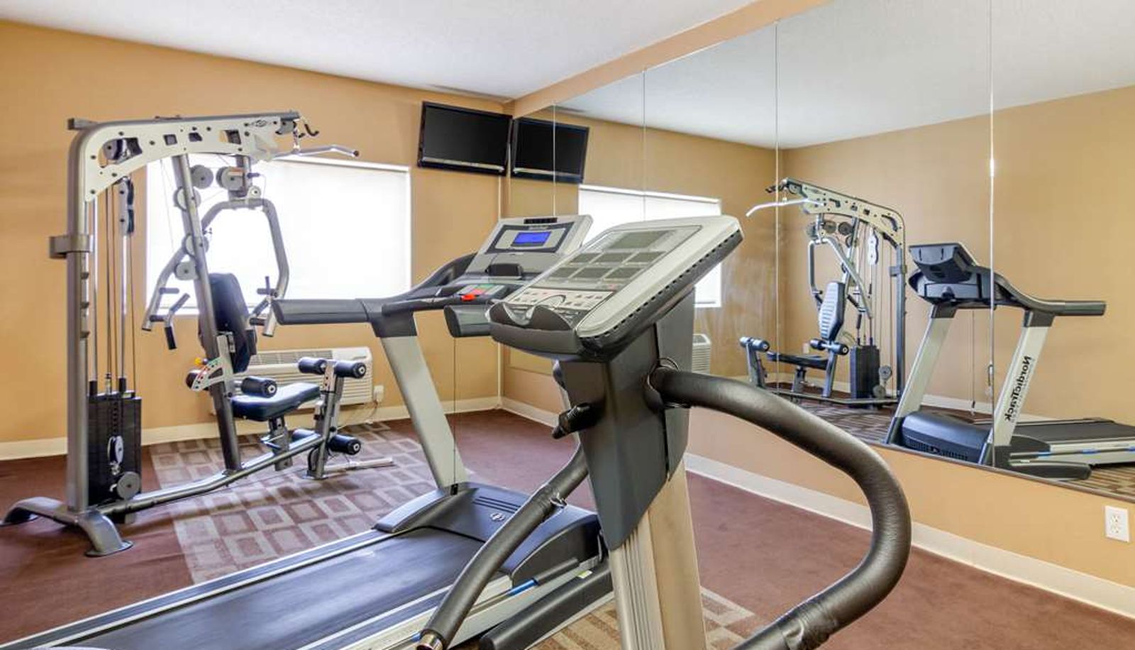 Wellness- und Fitnessbereich - Spark by Hilton Lakewood Denver Southwest