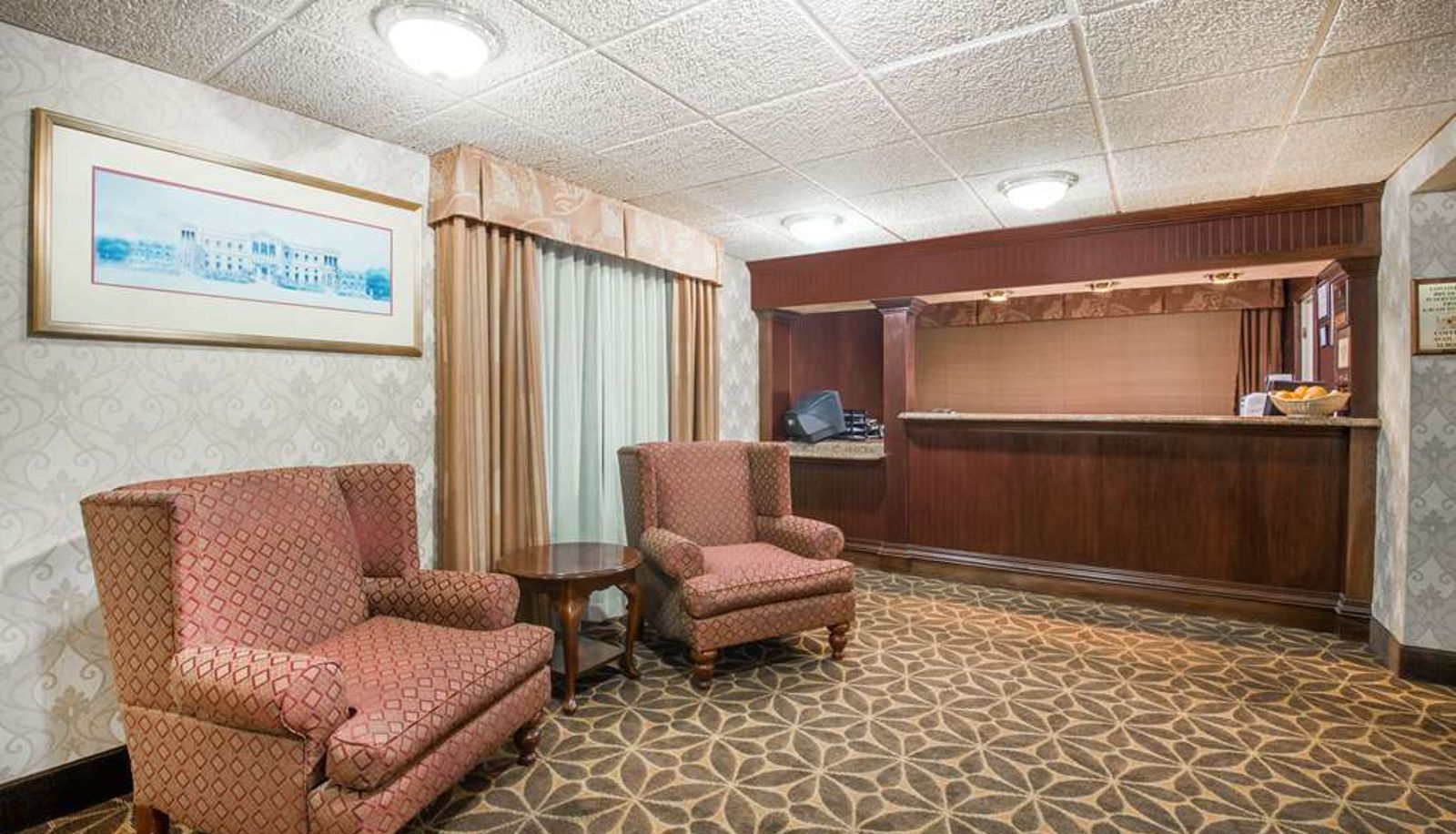 Hall - Super 8 by Wyndham Erie/I 90