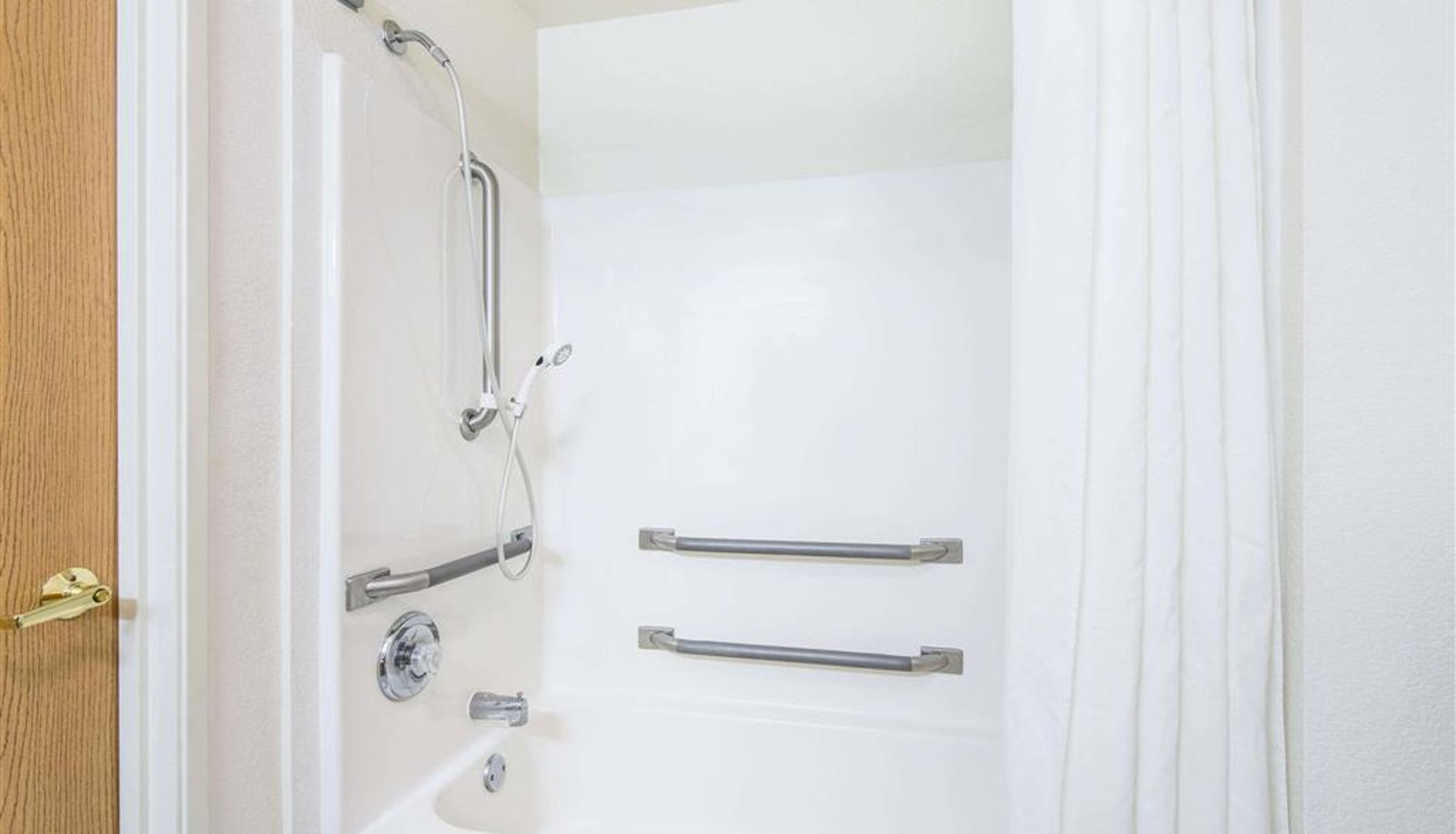 Room - Super 8 by Wyndham West Middlesex/Sharon Area