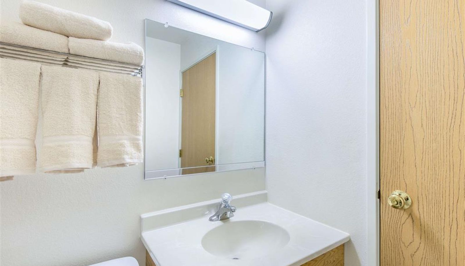 Zimmer - Super 8 by Wyndham West Middlesex/Sharon Area