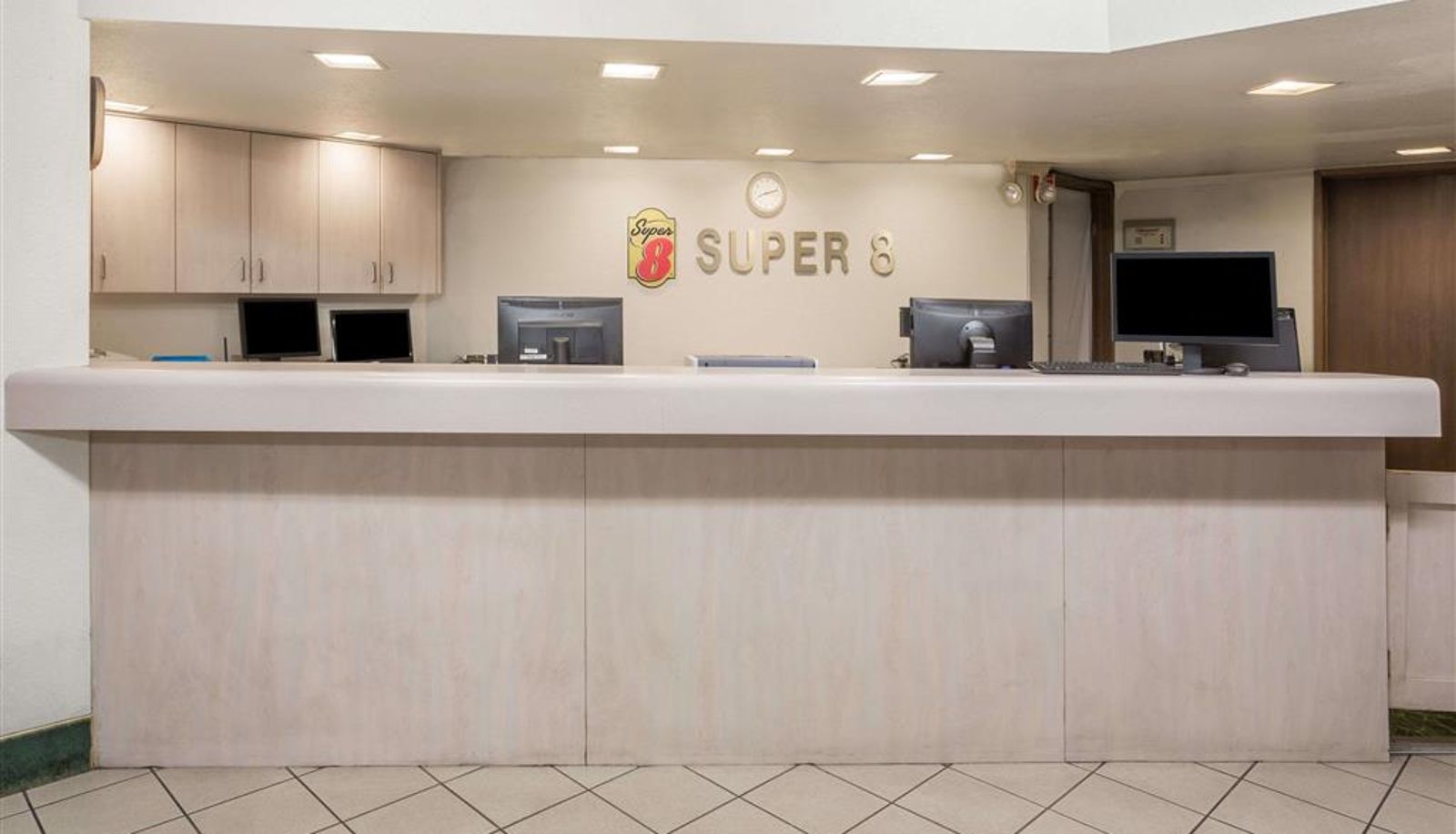 Lobby - Super 8 by Wyndham Phoenix Metro North