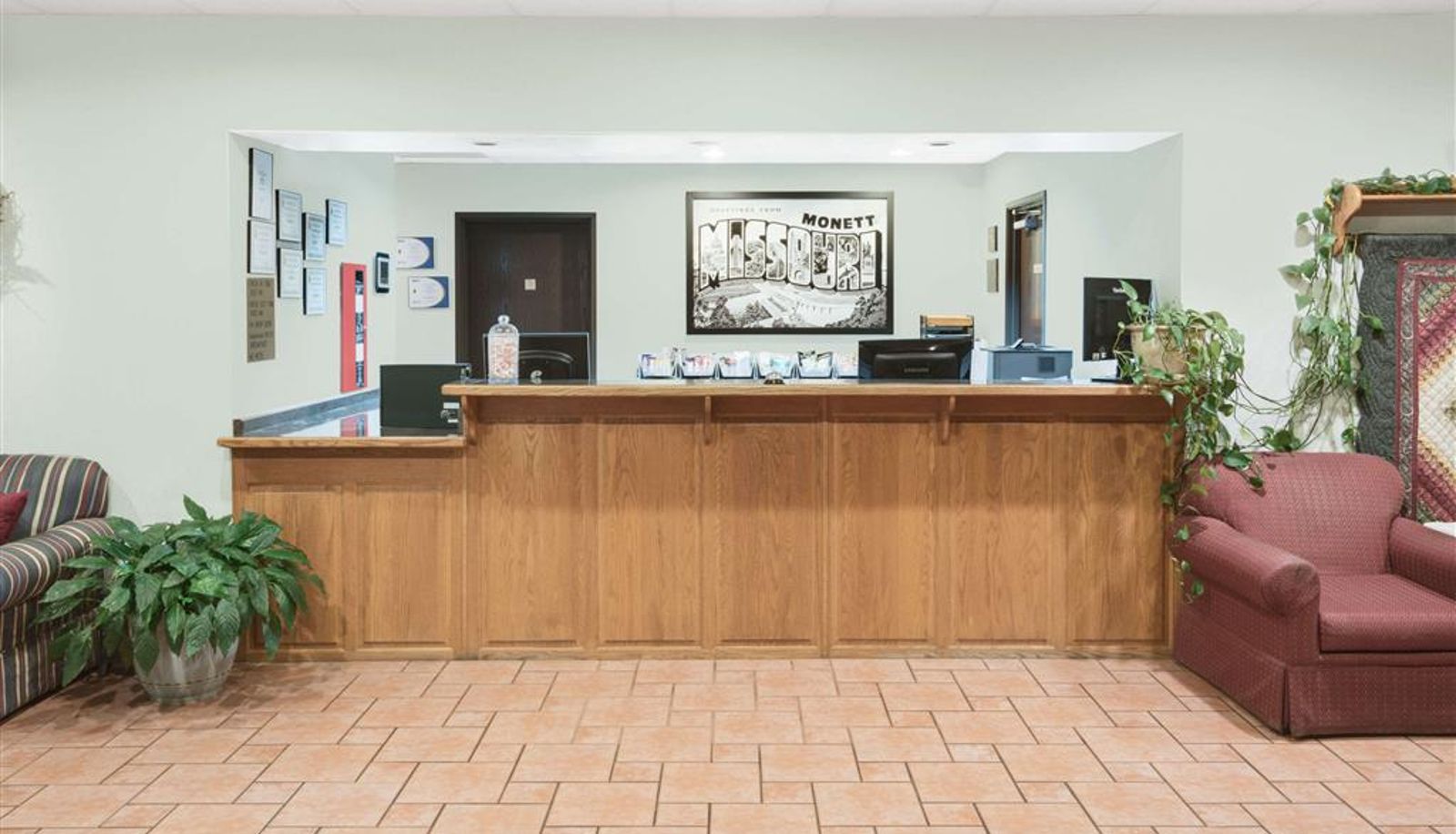 Hall - Super 8 by Wyndham Monett