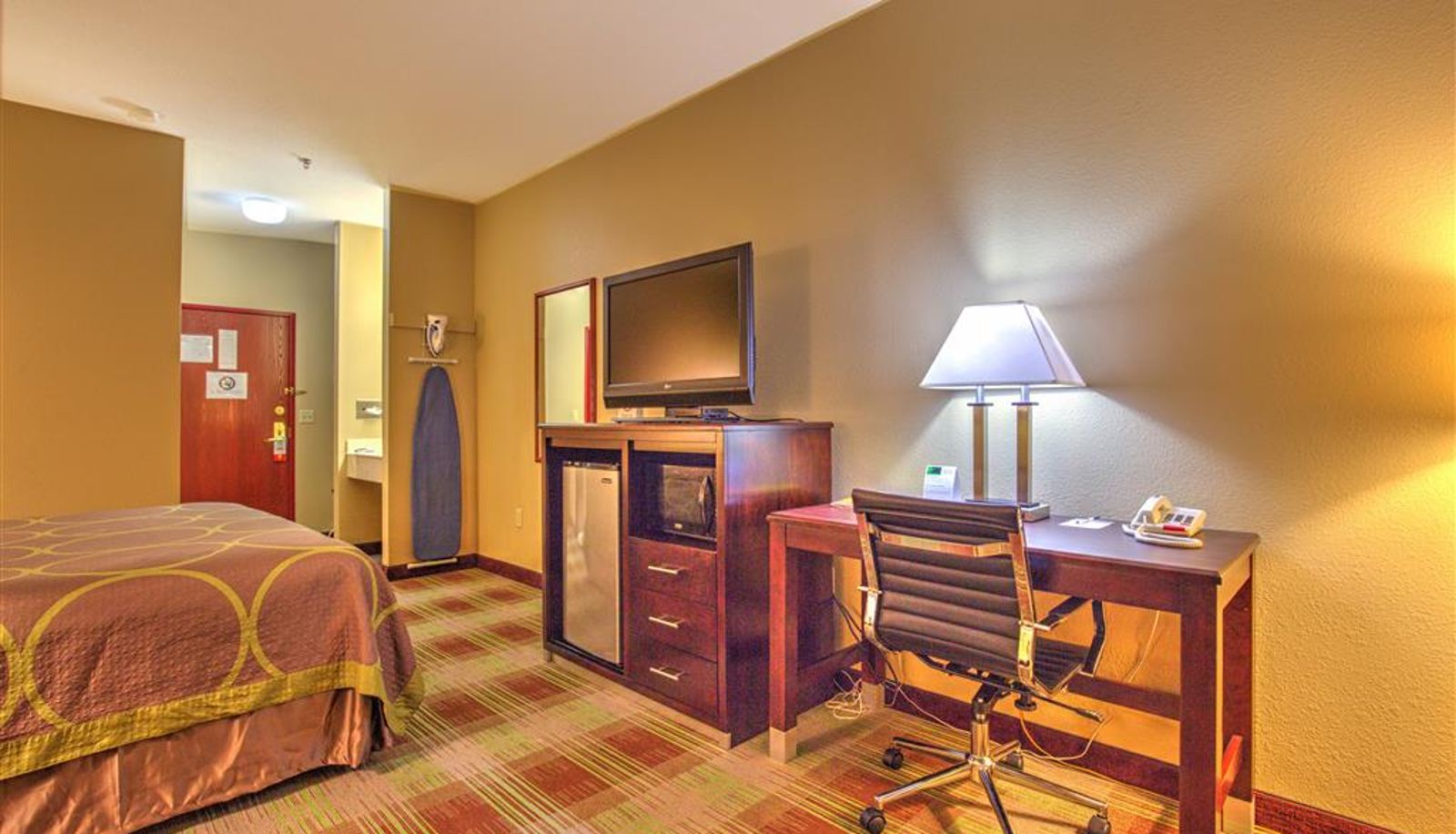 Room - Super 8 by Wyndham Waterloo