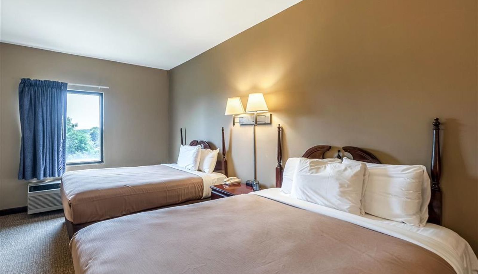 Zimmer - Econo Lodge Inn & Suites Middletown - Winchester South