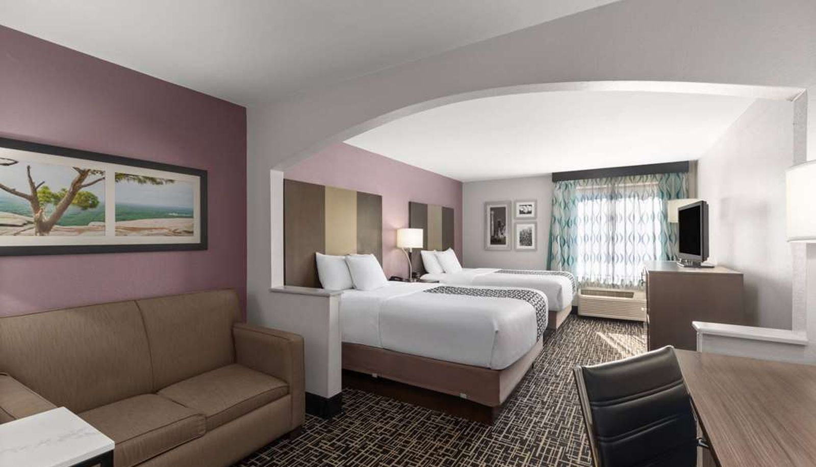 Zimmer - La Quinta Inn & Suites by Wyndham Snellville-Stone Mountain