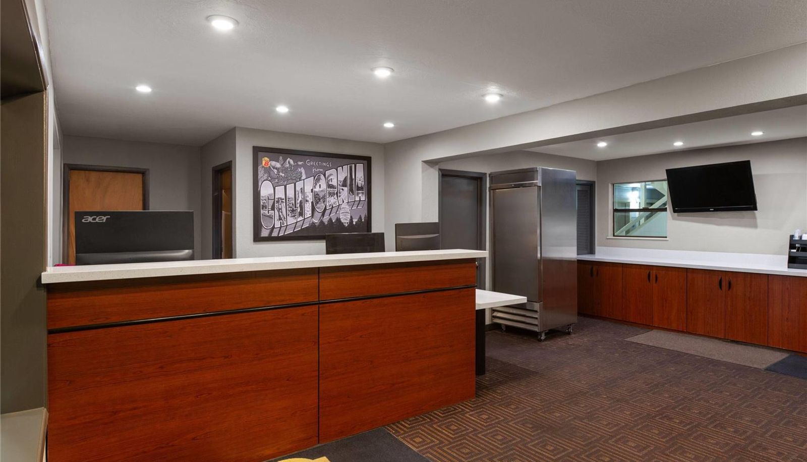 Lobby - Super 8 by Wyndham Fort Bragg