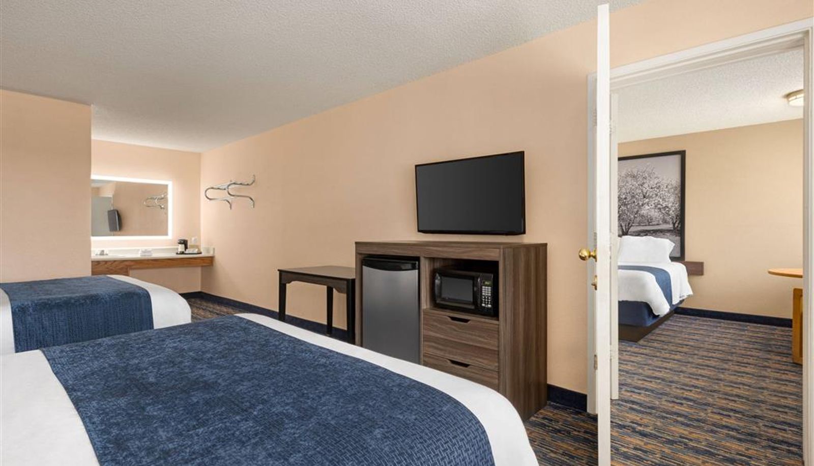Zimmer - Super 8 by Wyndham Lindsay Olive Tree