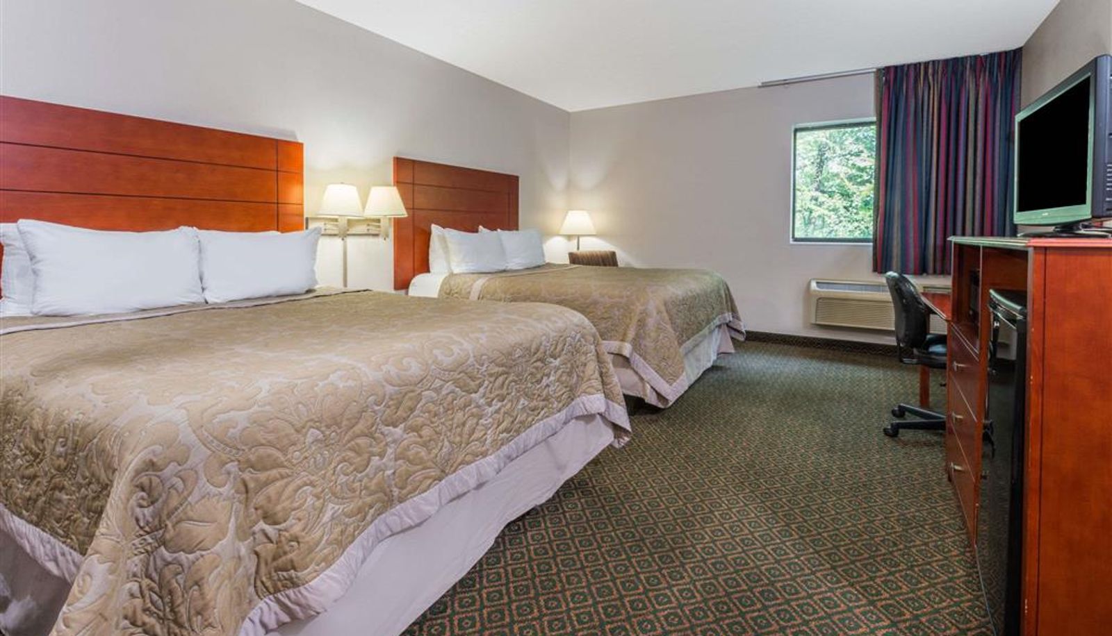 Room - Super 8 by Wyndham St Charles