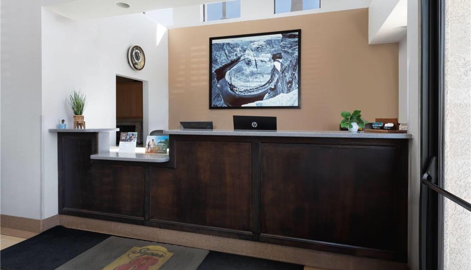 Lobby - Super 8 by Wyndham Tucson/Grant Road Area AZ
