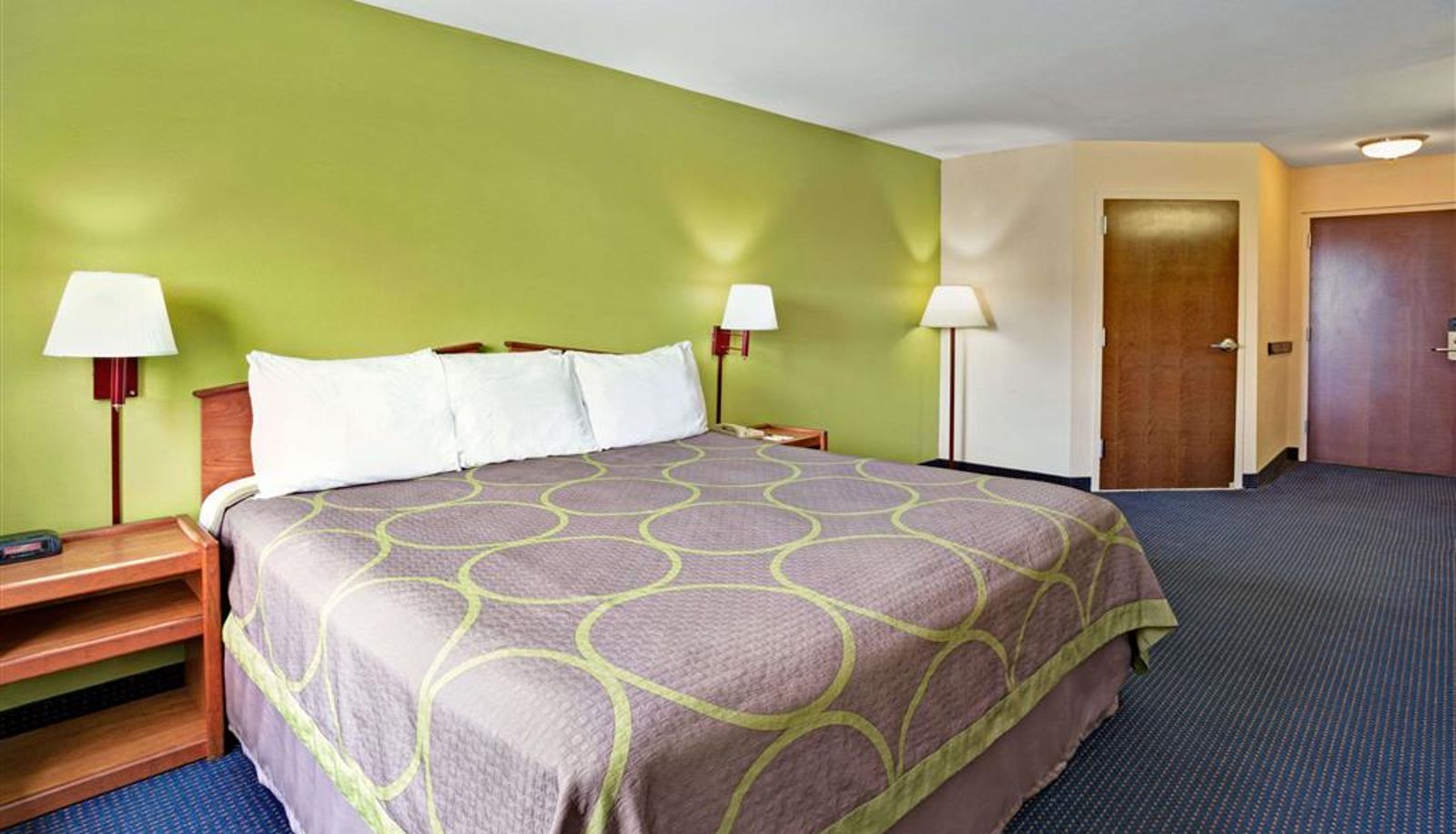 Room - Super 8 by Wyndham Louisville/Expo Center