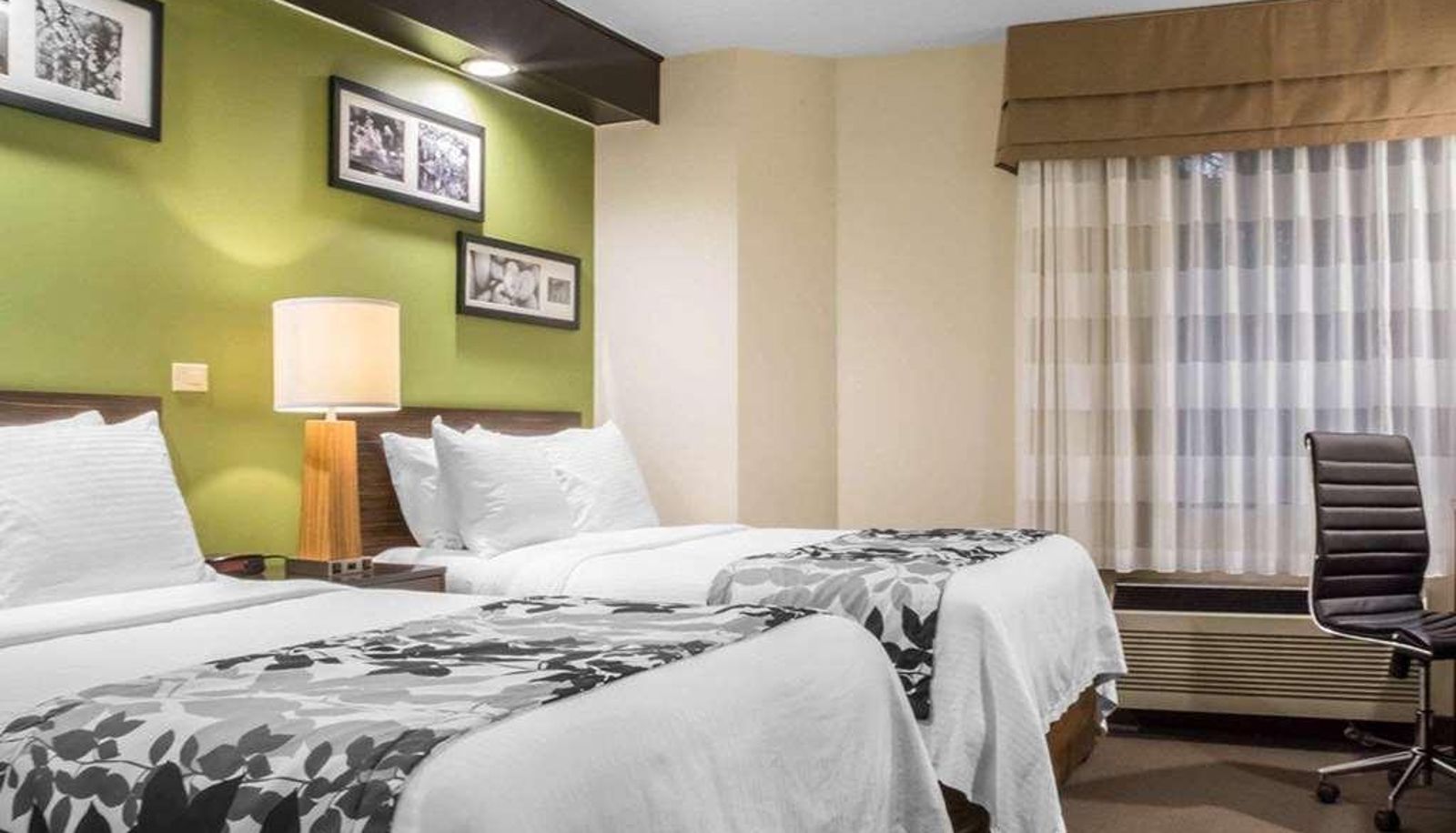 Quadruple room - SLEEP INN BRACEBRIDGE