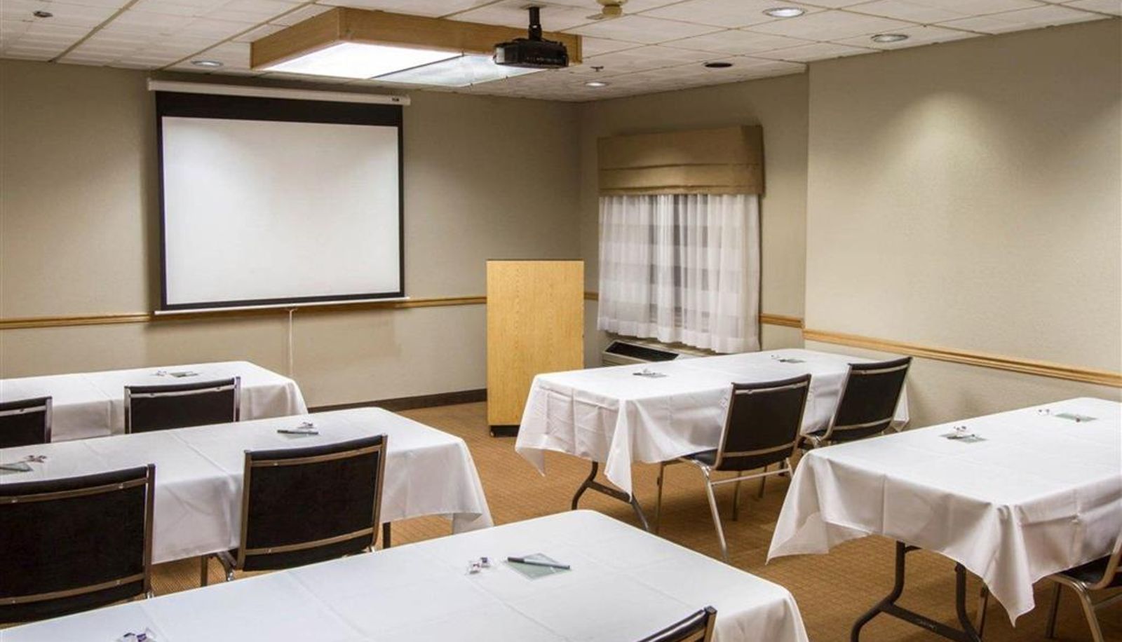 Vergaderzaal - Sleep Inn & Suites Buffalo Airport