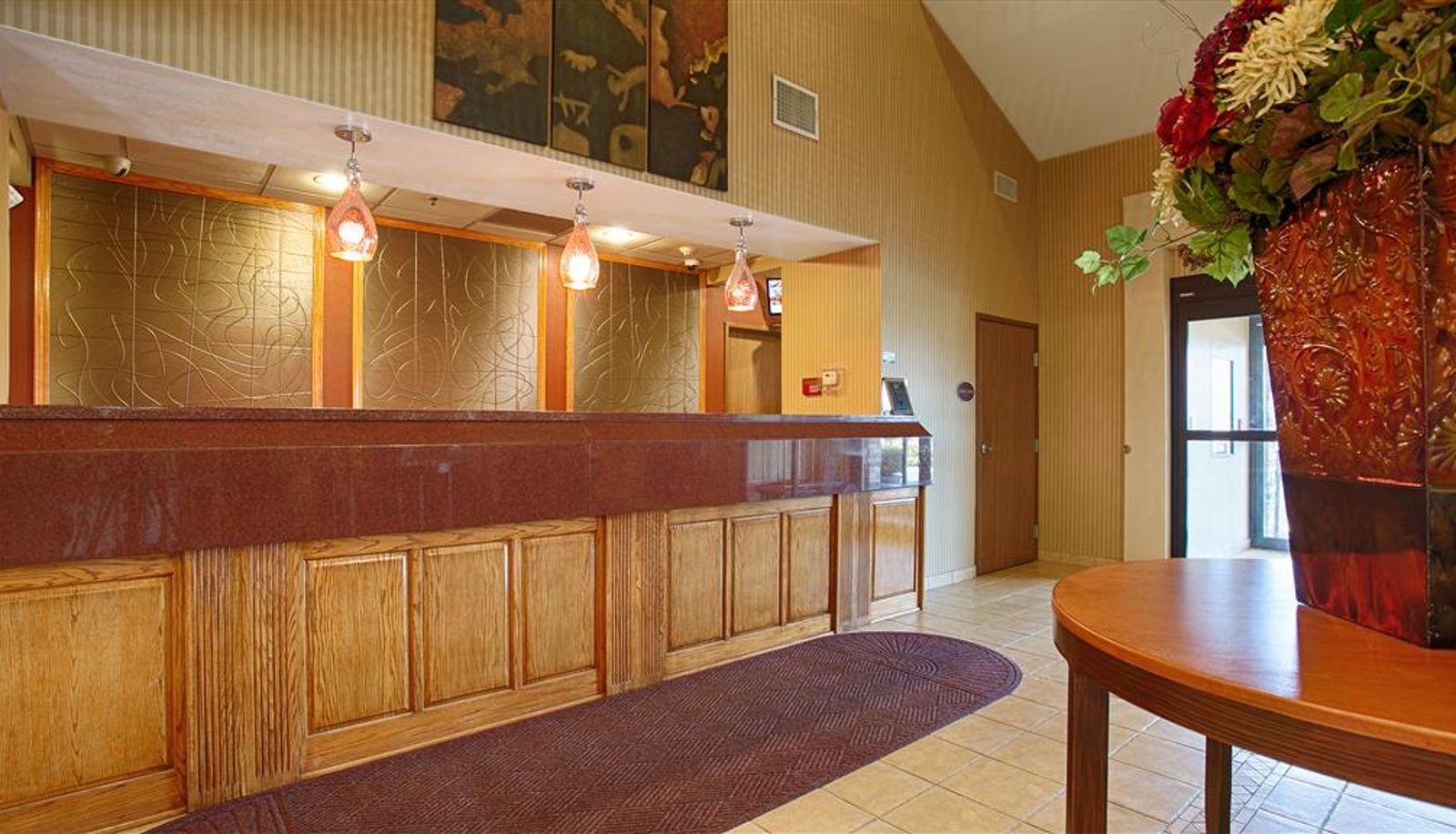 Lobby - Best Western Plus Woodland Hills Hotel & Suites
