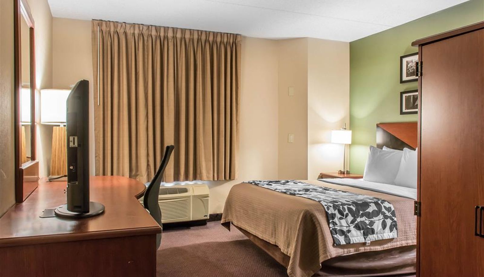 Zimmer - Sleep Inn & Suites of Lancaster County