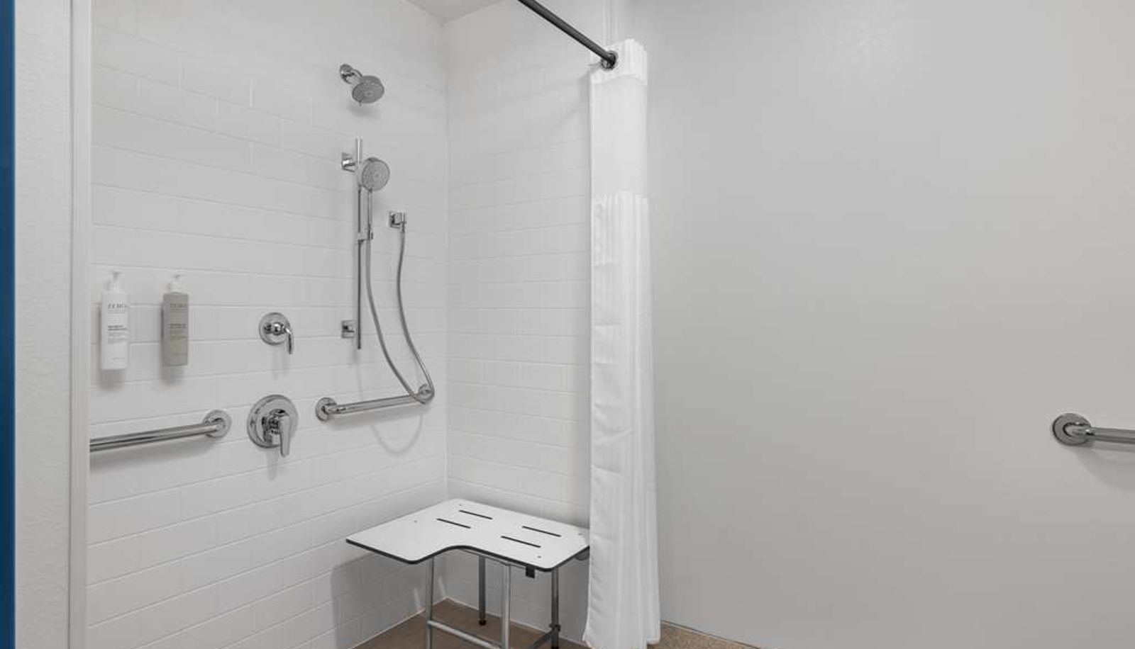 Zimmer - Spark by Hilton Fredericksburg Southpoint