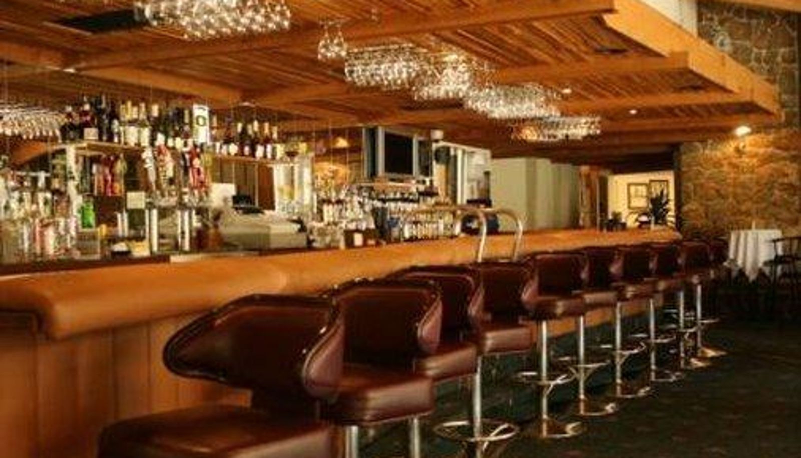 Hall - Los Gatos Lodge