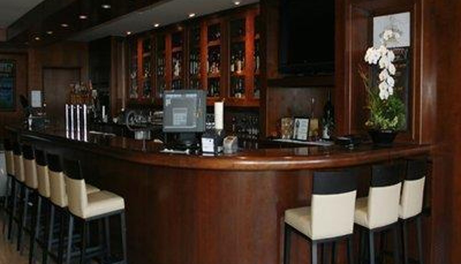 Lobby - Granville Island Hotel