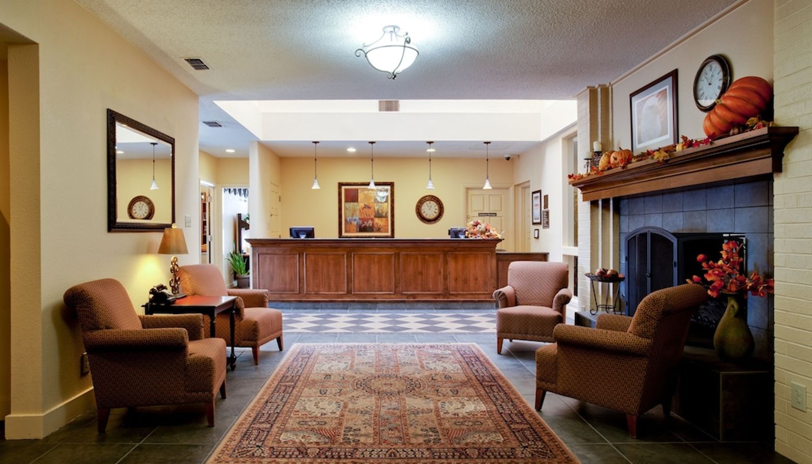 Hall - Value Suites Extended Stay - Arlington