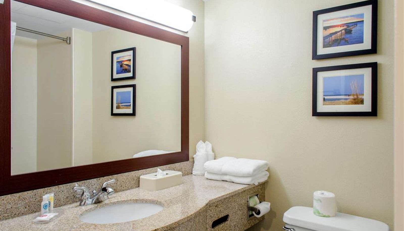 Zimmer - Comfort Inn & Suites Biloxi-D'Iberville