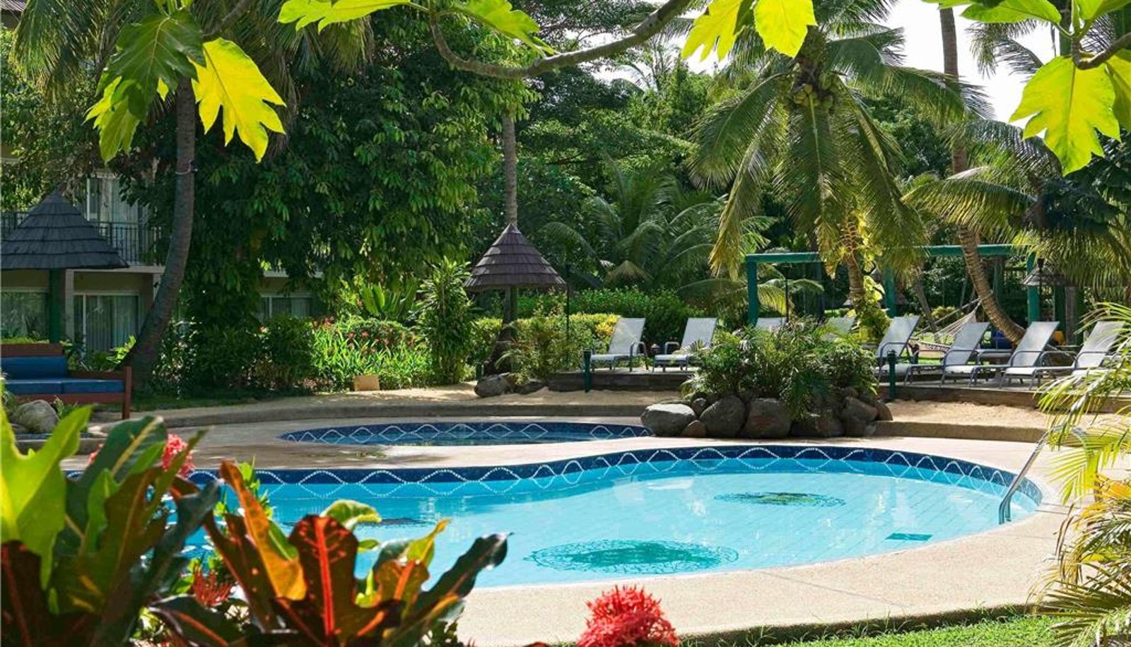 Pool - Mercure Nadi