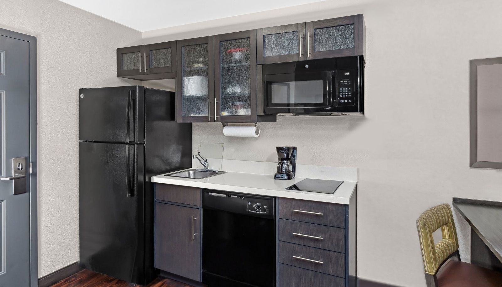 Zimmer - Candlewood Suites APPLETON by IHG