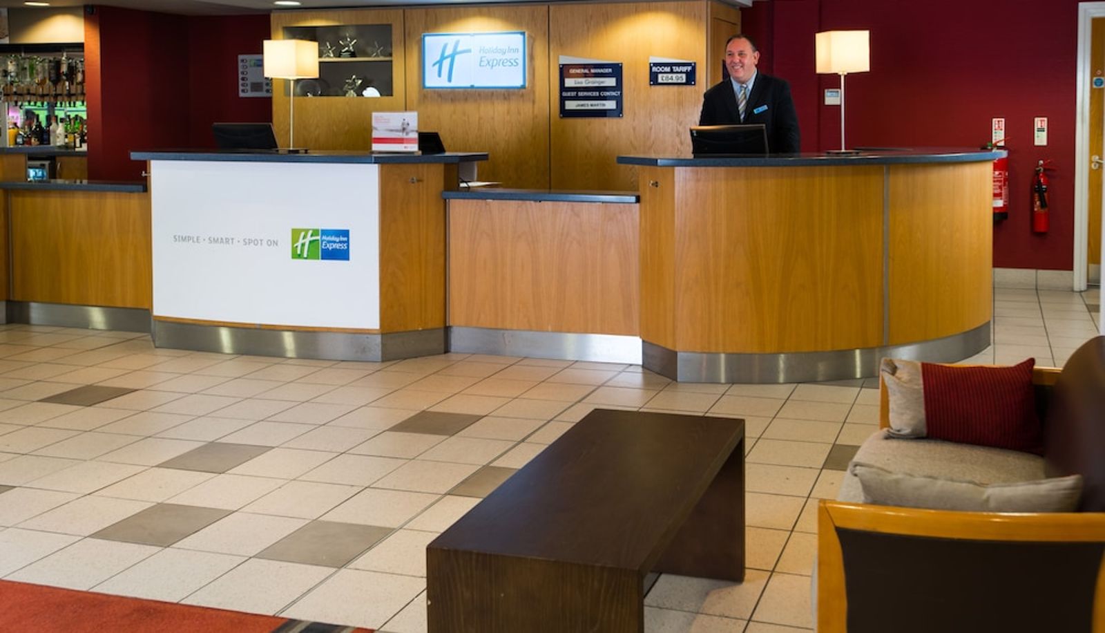Recepcja - Holiday Inn Express SWANSEA - EAST by IHG