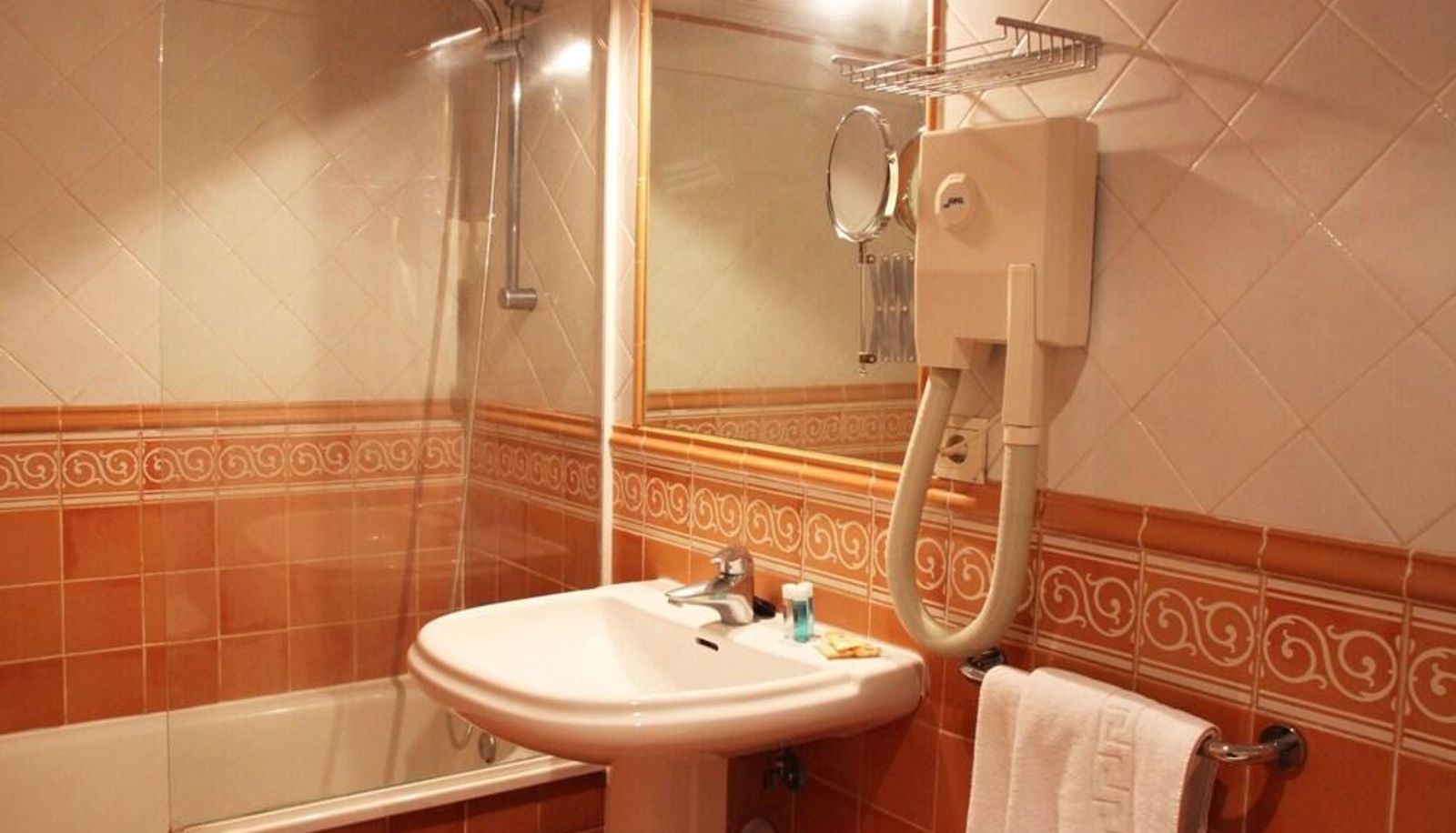 Standardzimmer - Hotel Doña Catalina
