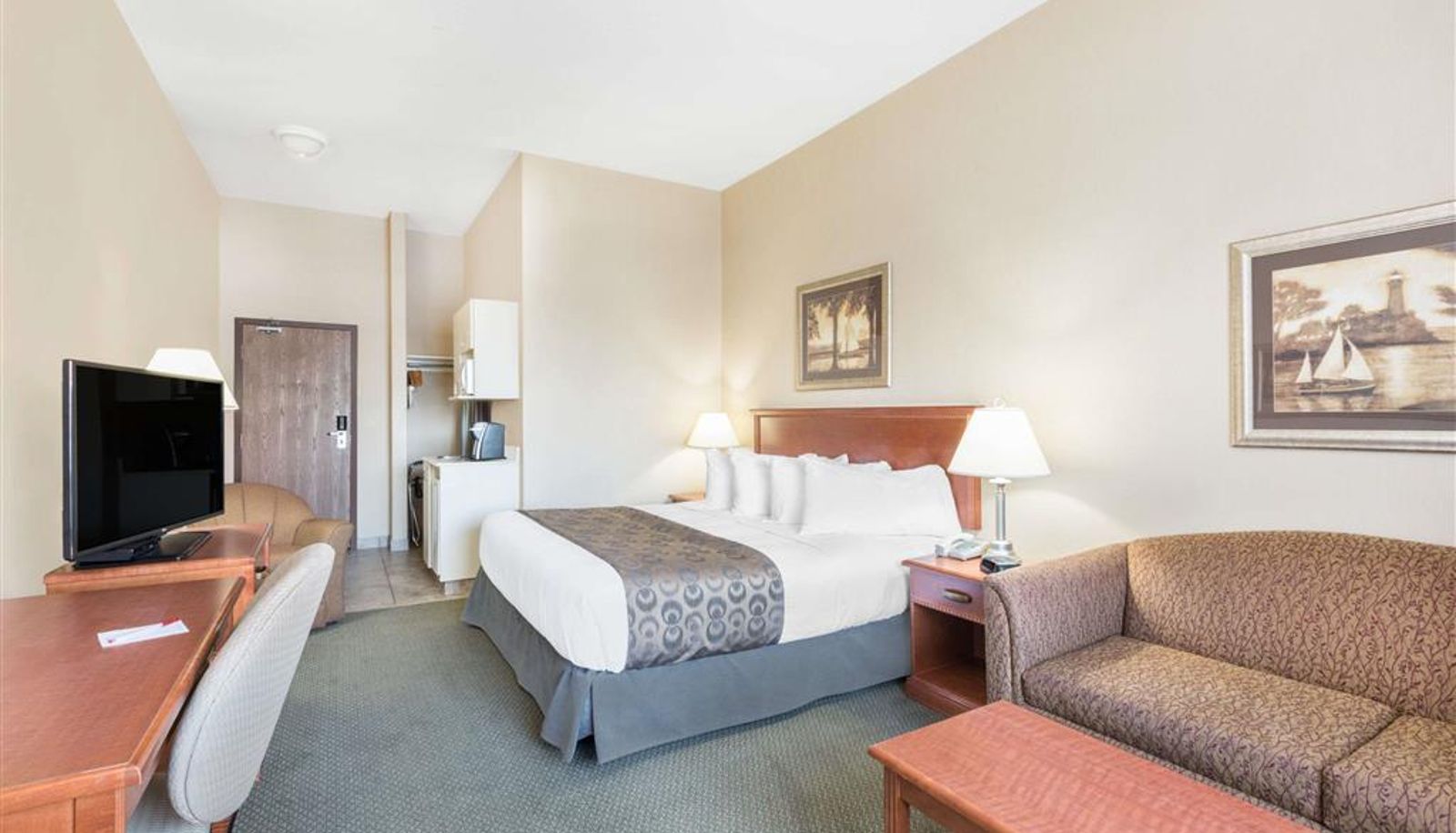 Room - Ramada by Wyndham Clairmont/Grande Prairie