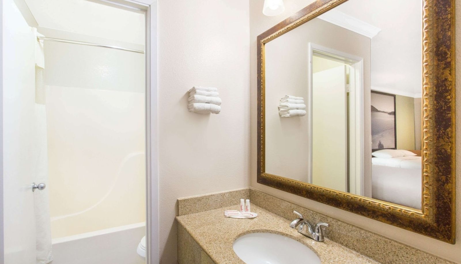 Apartment - Super 8 by Wyndham Upper Lake