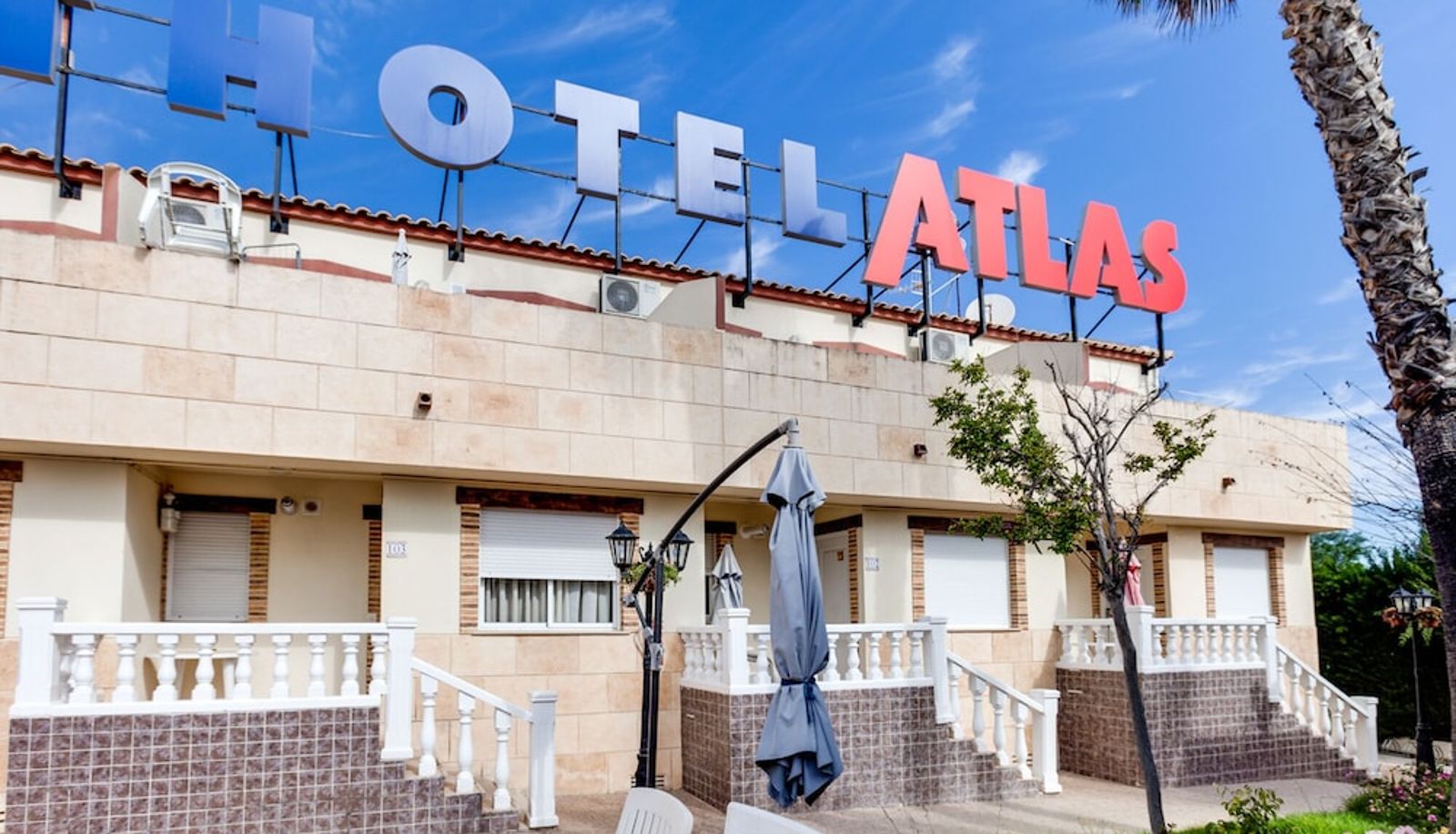 Información - ApartHotel Atlas