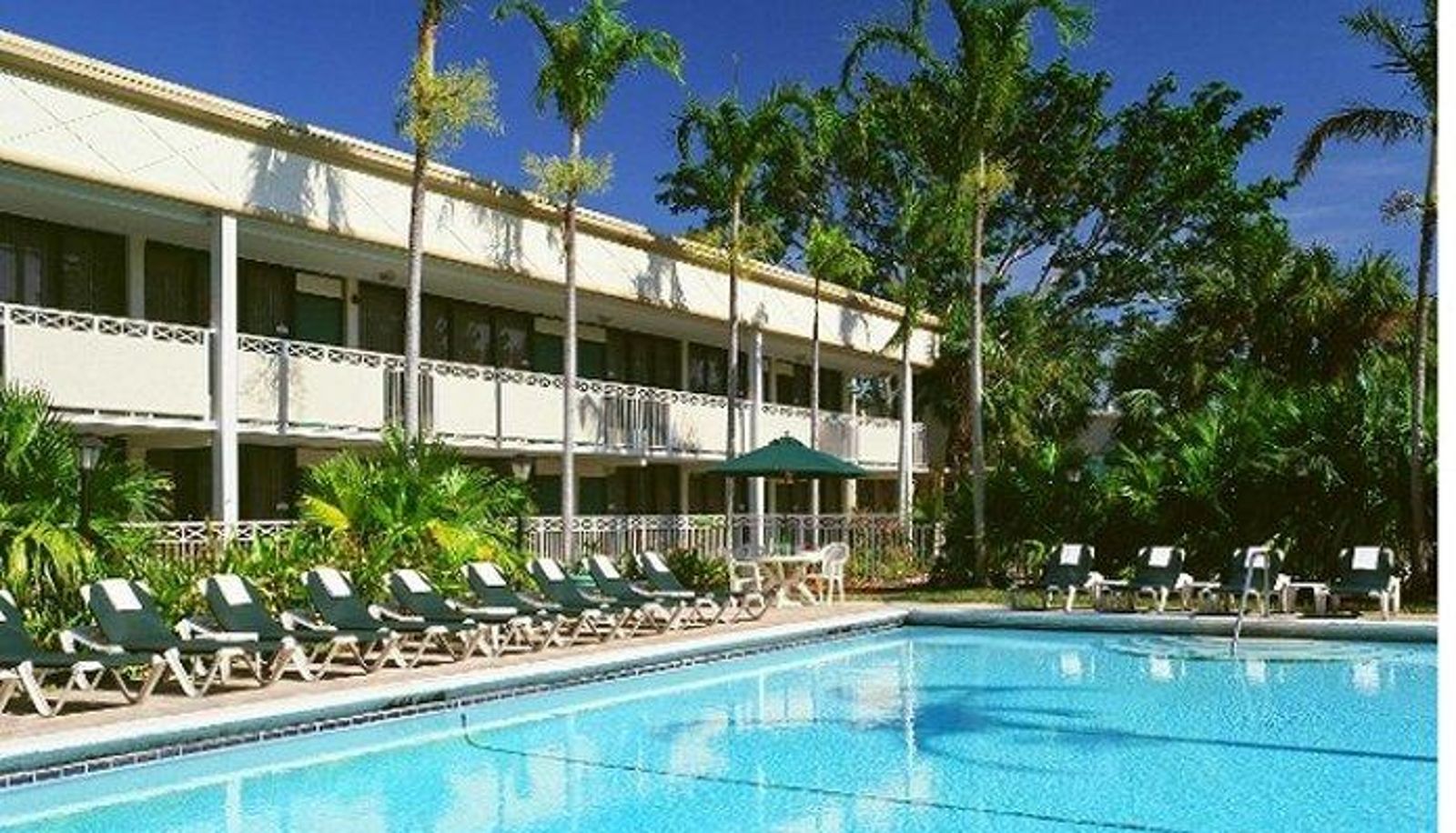 Piscina - Sawgrass Inn & Conference Center