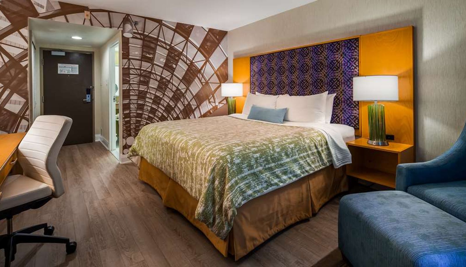 Room - Best Western Premier Toronto Airport Carlingview Hotel