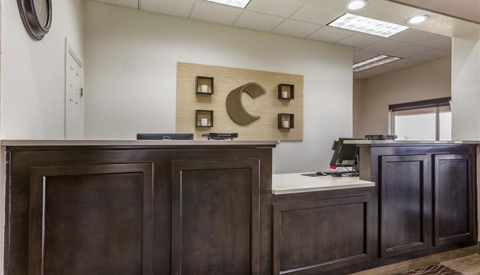 Salón - and SuitesComfort Inn
