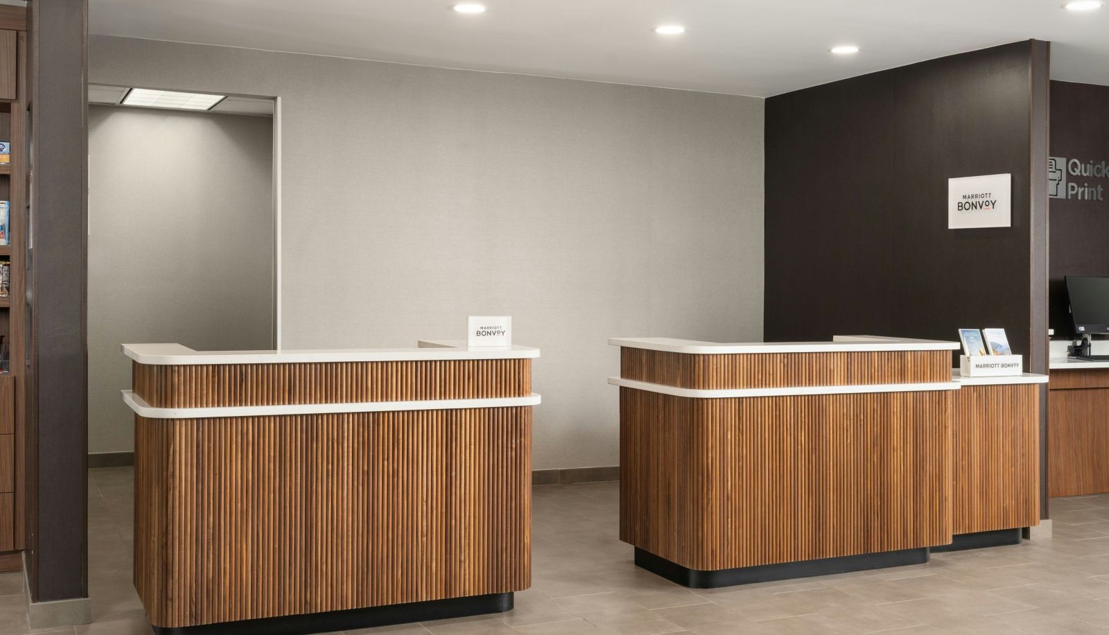 Lobby - Courtyard by Marriott Brunswick