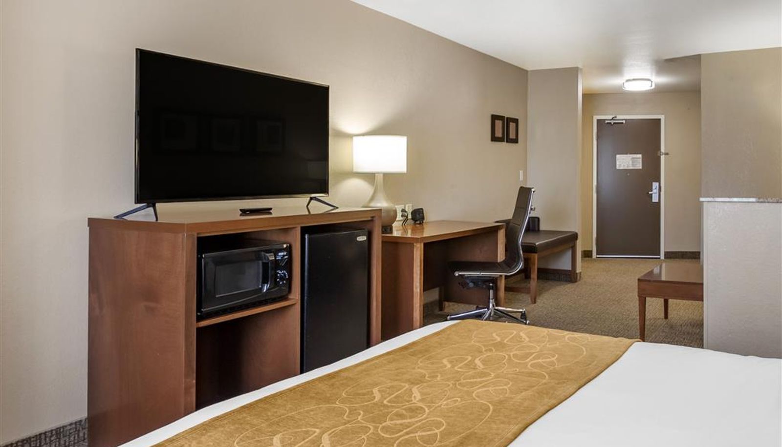 Room - Comfort Suites Coralville I-80